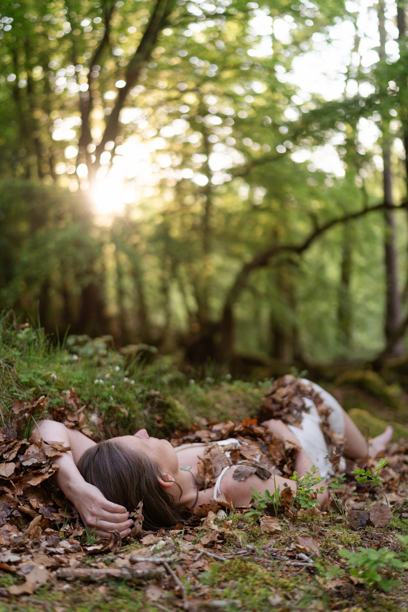 What to Expect from a Feminine Portrait Photography Session in Nature (Scotland)