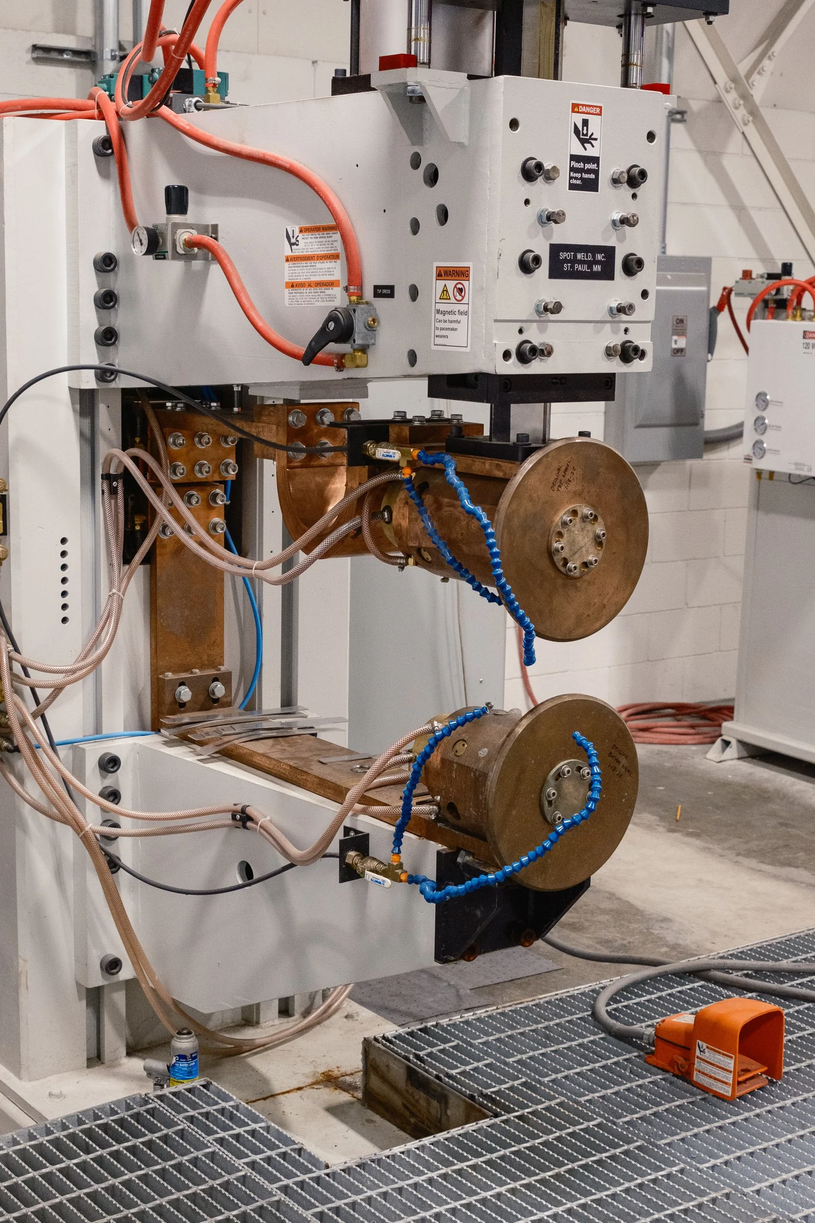 Large machine at CEPEDA