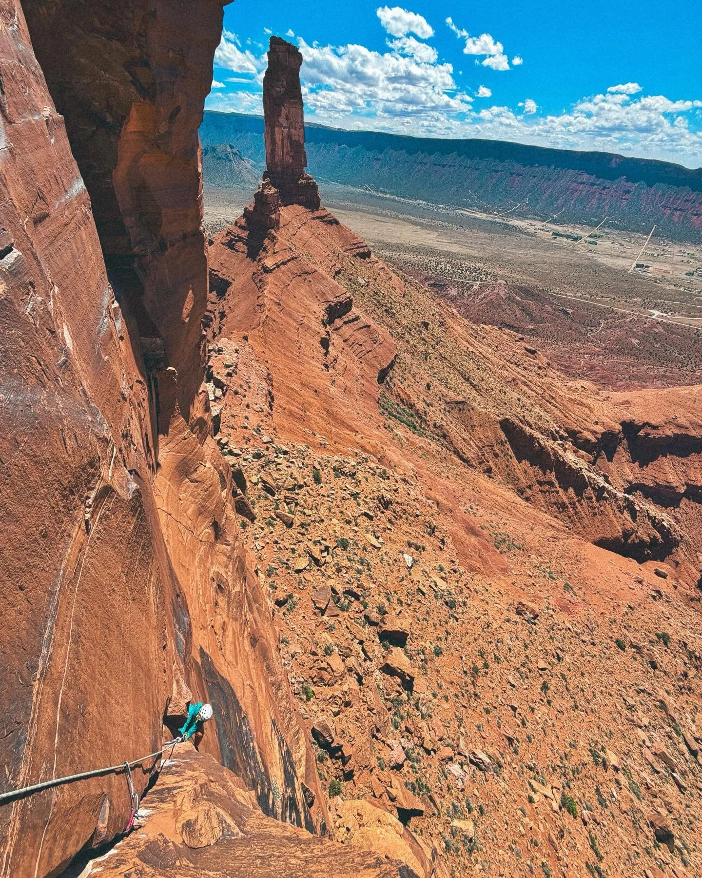 Red dirt living a couple weeks back ..
.
.
1. A beautiful (and breezy) day 
2. Ridge commute 
3. Fighting my subpar crack fitness 
4. Views from the top of the southernmost Gossip! (Thanks to Neil for inspiring the three of us to go up that thing)
5.