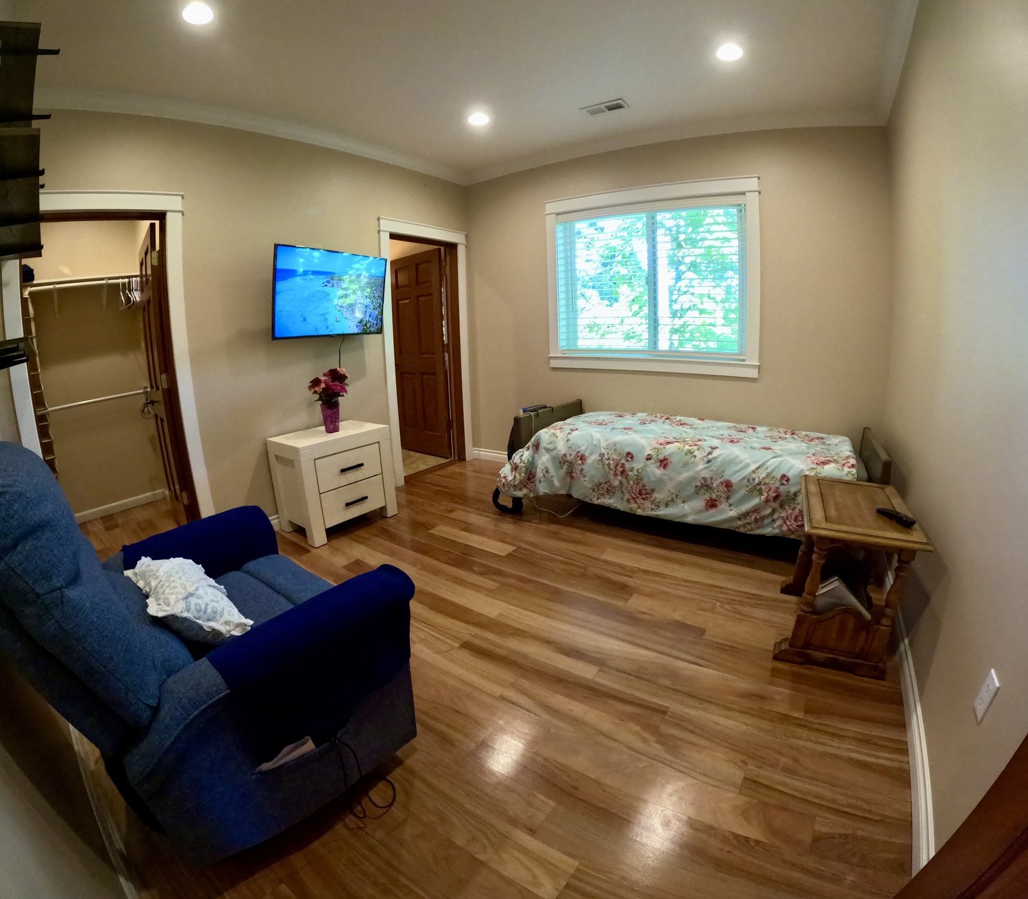 Private resident bedroom