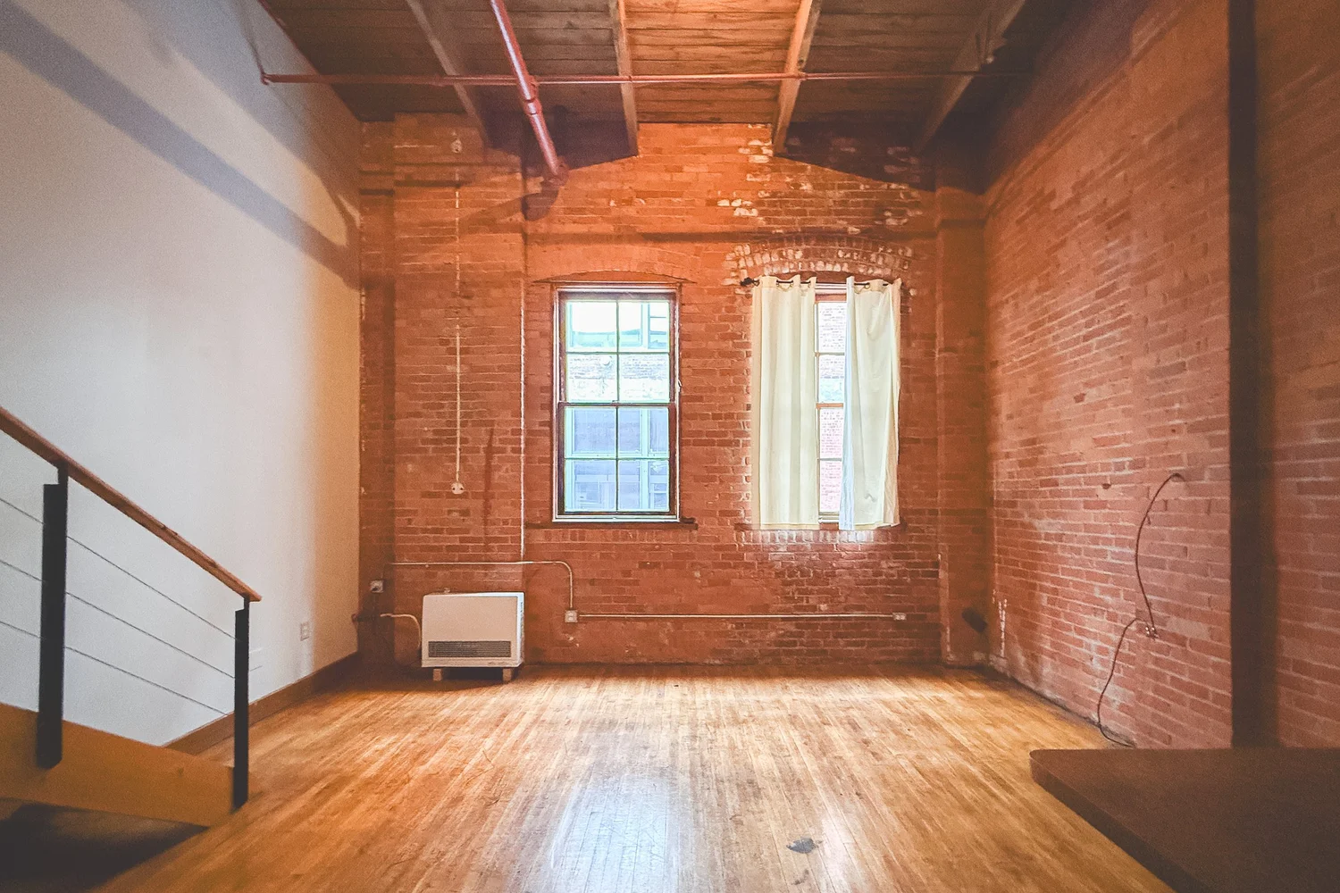 Grand Lofts - 1 Bed 2 Bath — Loft Place