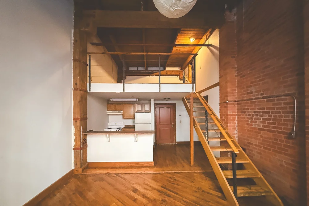 Grand Lofts - 1 Bed 1.5 Bath — Loft Place