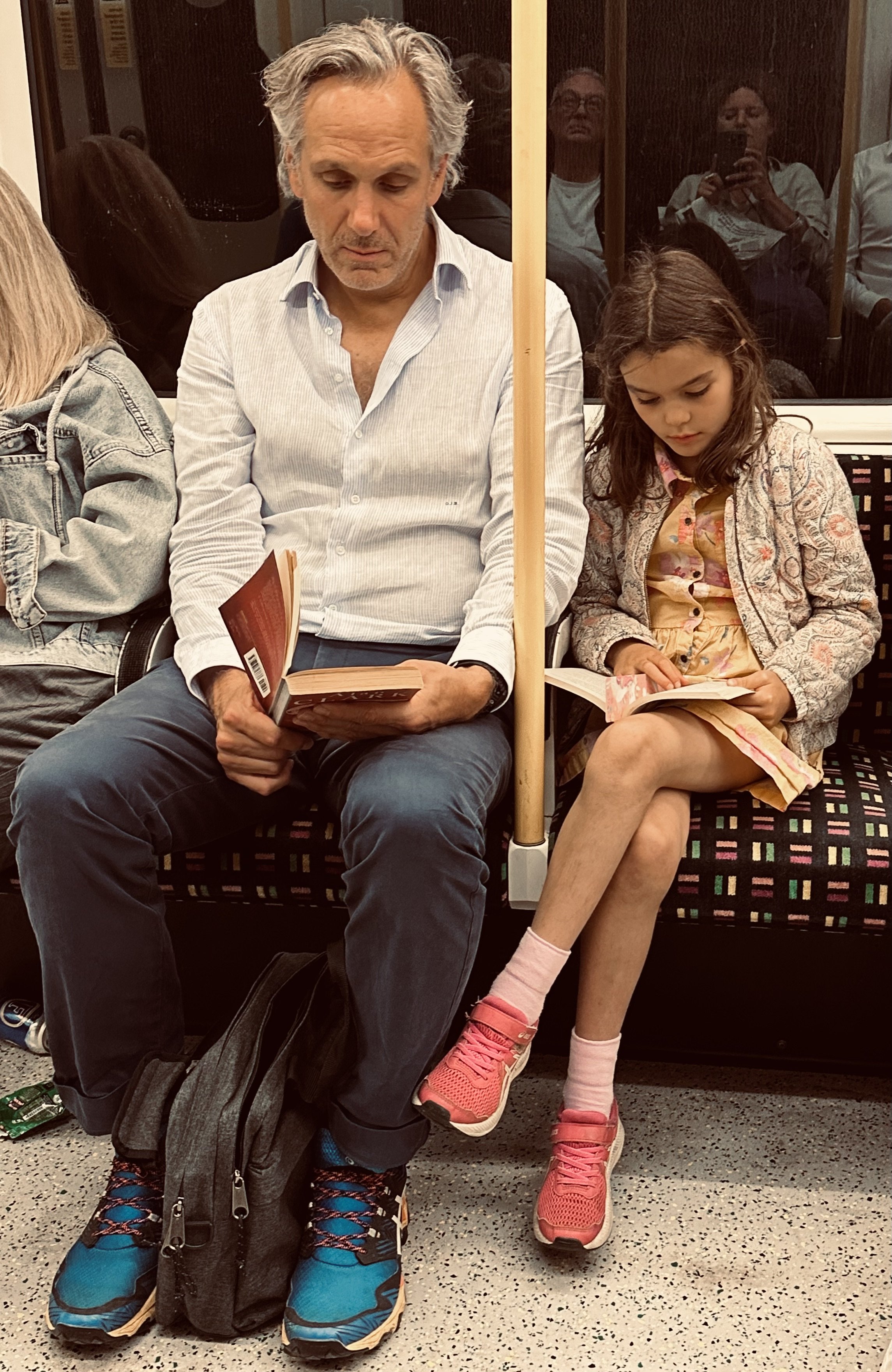 Reading duo