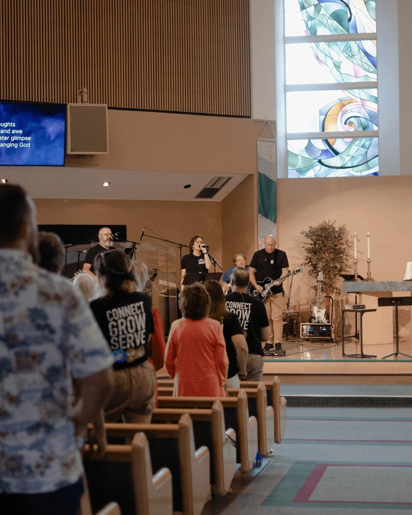 Tomorrow's Sunday, which means it's another morning of worshipping together!

We'll see you at 10am in person or online for service. ⛪️