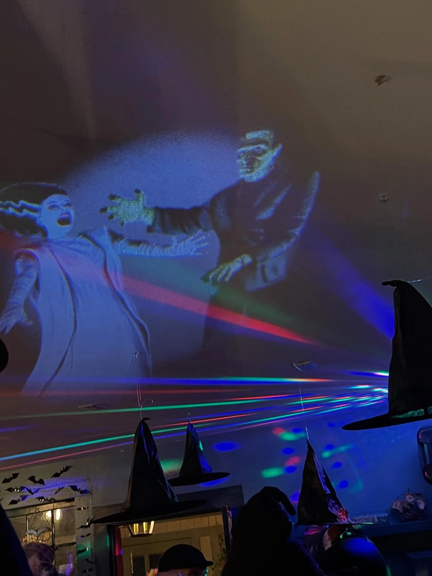 Great fun with @theinnbetweenvermont last night at their Halloween Party. If you haven&rsquo;t slipped in to this great local spot do yourself a favor and do so🎉 #halloween #local #whichwaytavern