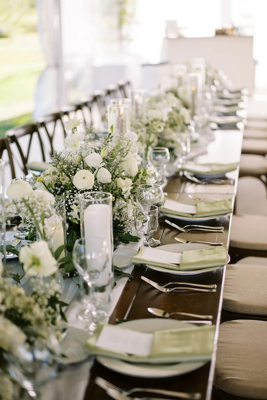 full tablescape, textured centerpiece
