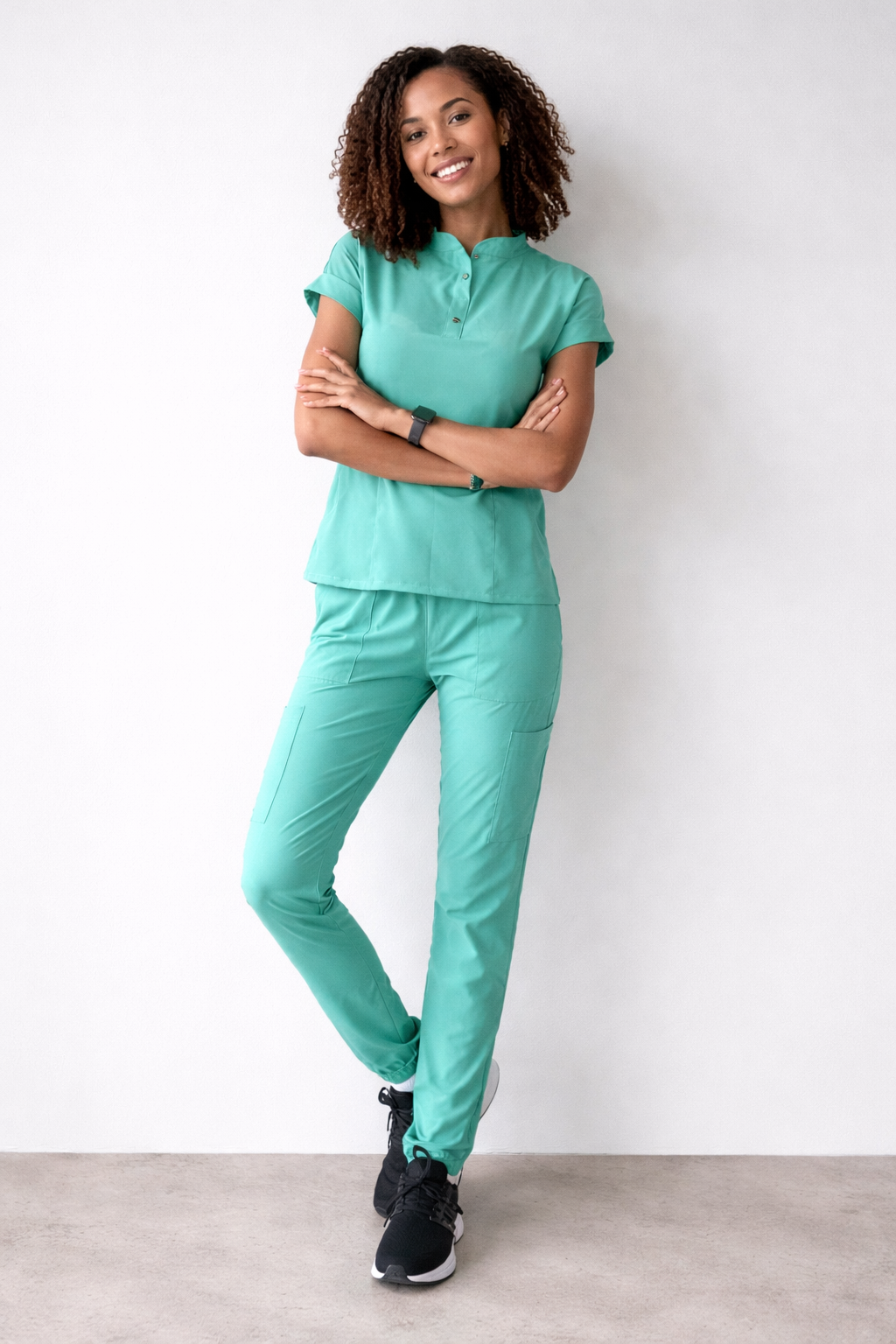 Elegant 7 - 7 cuello mao + pantalón semi jogger | color Surgical Green