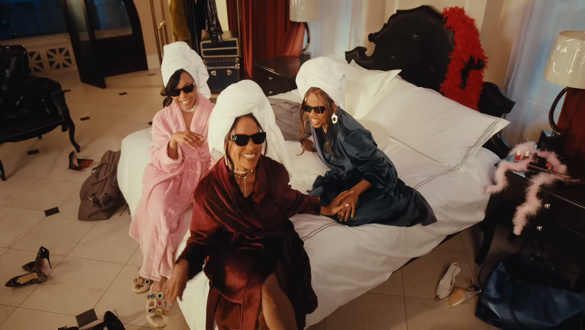 Live Nation: TLC & Salt N Pepa