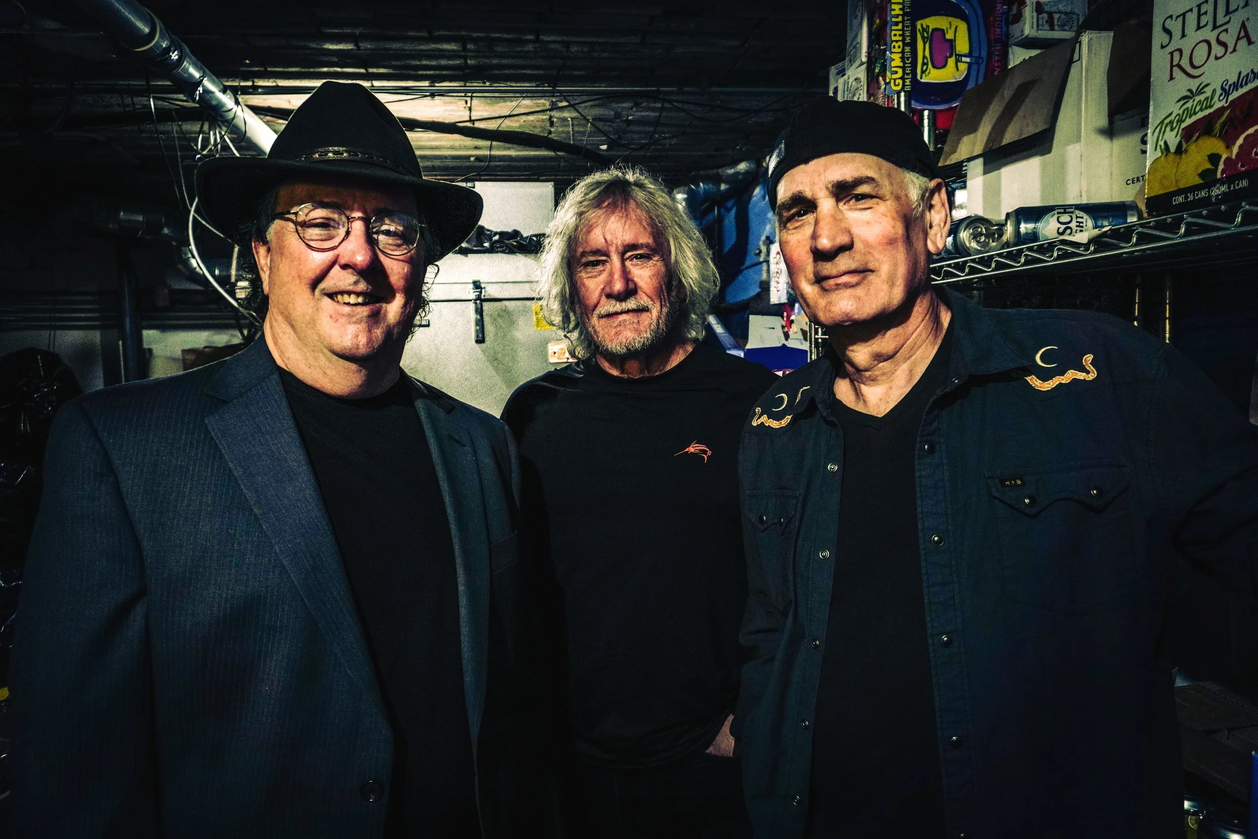 Captain Roy's hosts the Fabulous TruTones