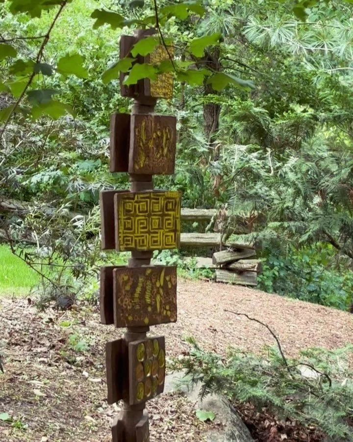 LIFE &mdash; breath of fire, prana, life force, chi, energy, vibrations, frequencies, all the things. 5&rsquo; reduction fired totem seen among the boulders @dowgardens 

I LOVE MY LIFE!

#lifeforce #lifeforceenergy #livefully #breathingdeep #breathi