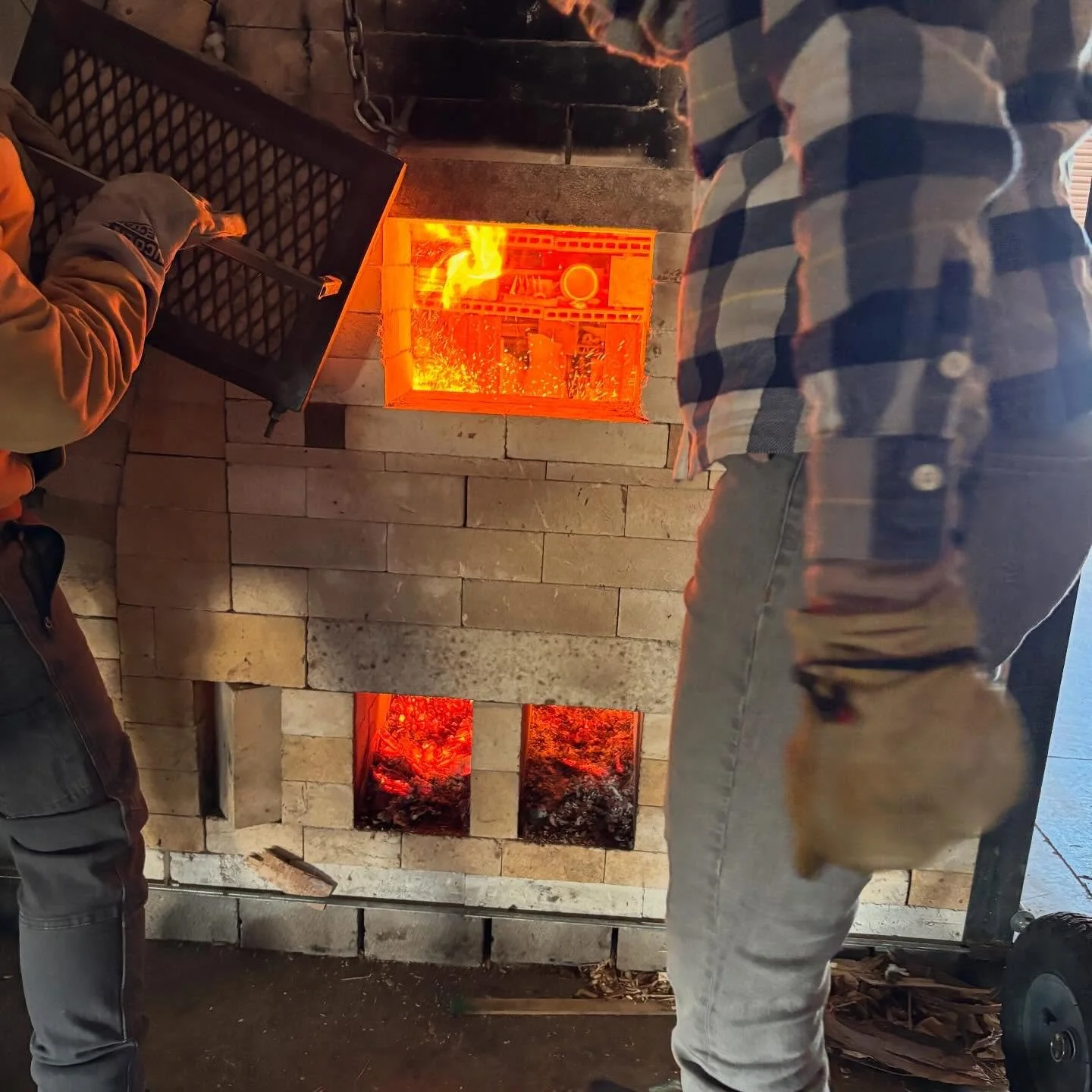 I&rsquo;m stepping into the fire, into my power 🔥

#woodfiredceramics #totem #power @jlpottery #firepower #totemicart