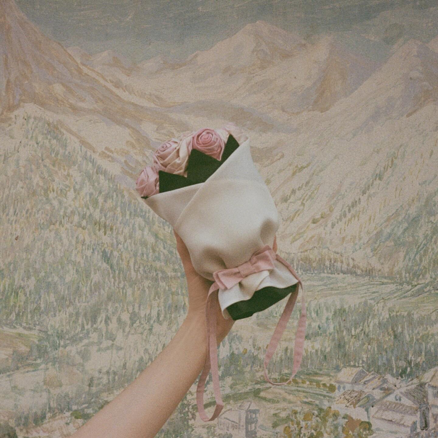 Bouquet to go / pour emporter. Wrapped in silk organza, as though freshly purchased from the florist. Available on my website Sunday at 10am EST🏔️