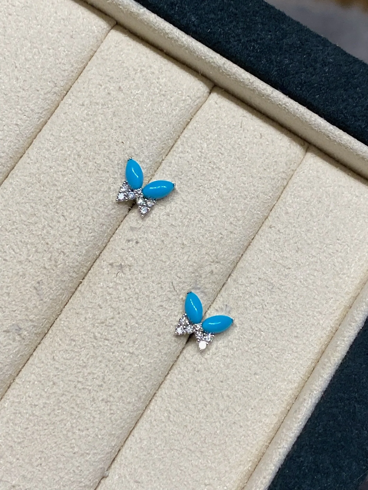 18K White Gold&Lab-Grown Diamond Turquoise Earrinngs