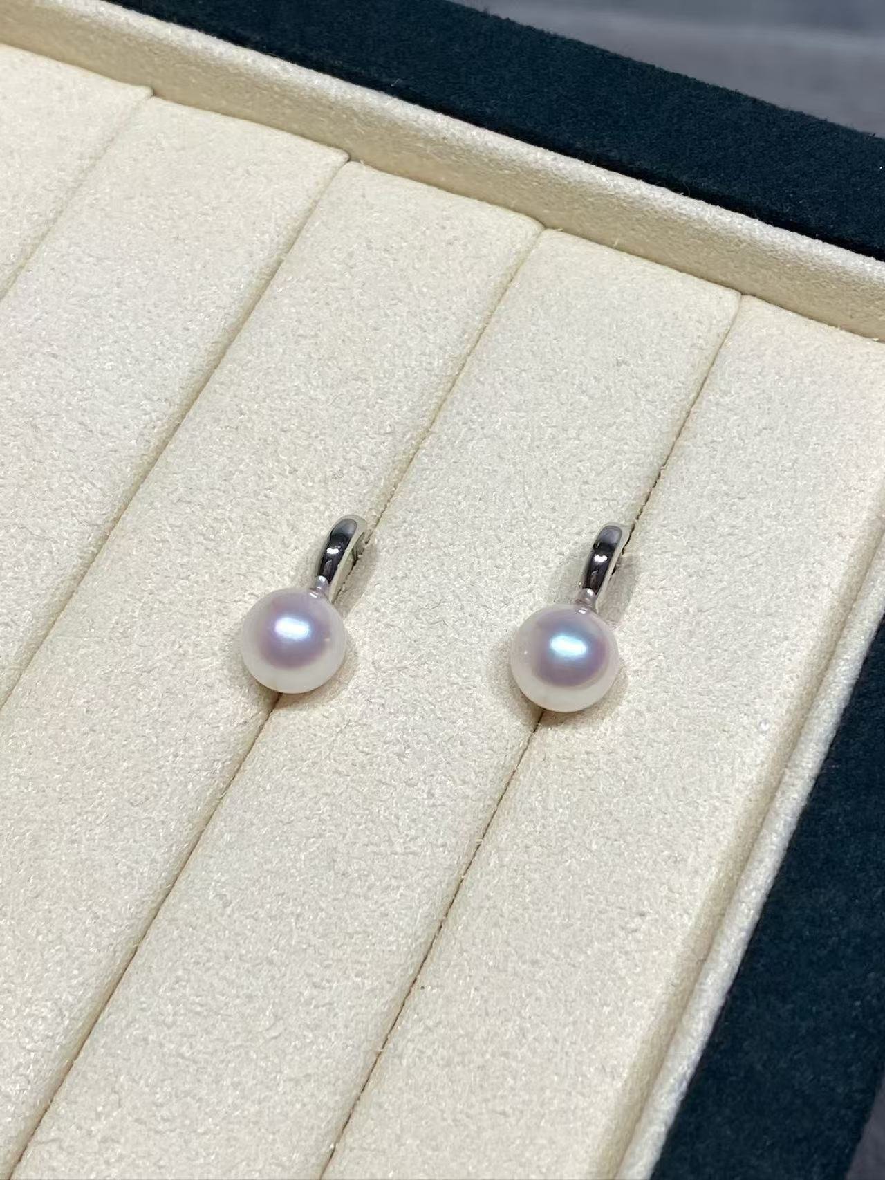 18K White Gold Akoya Cultured Pearl Earrings1