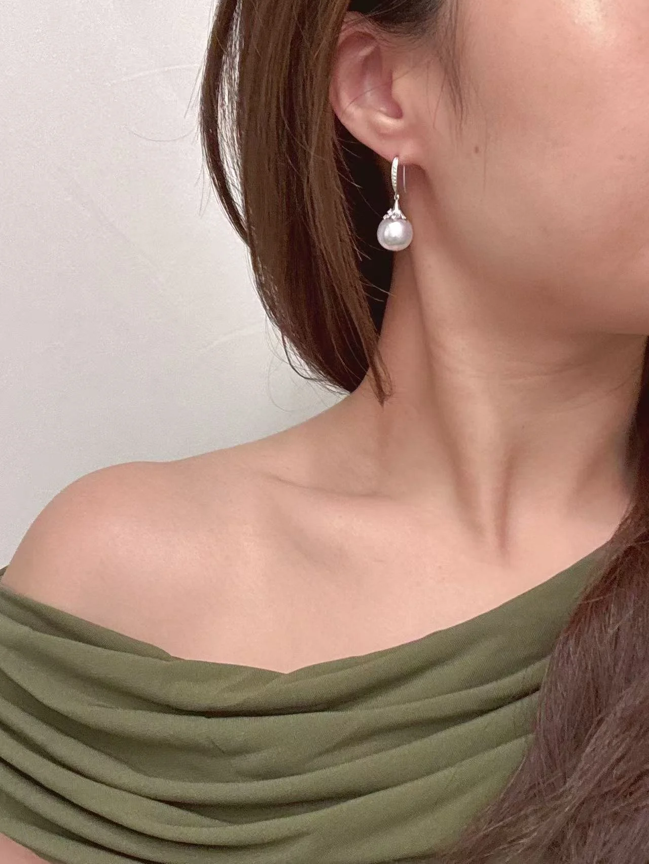 18K White Gold&Diamond South Sea White Pearl Earrings