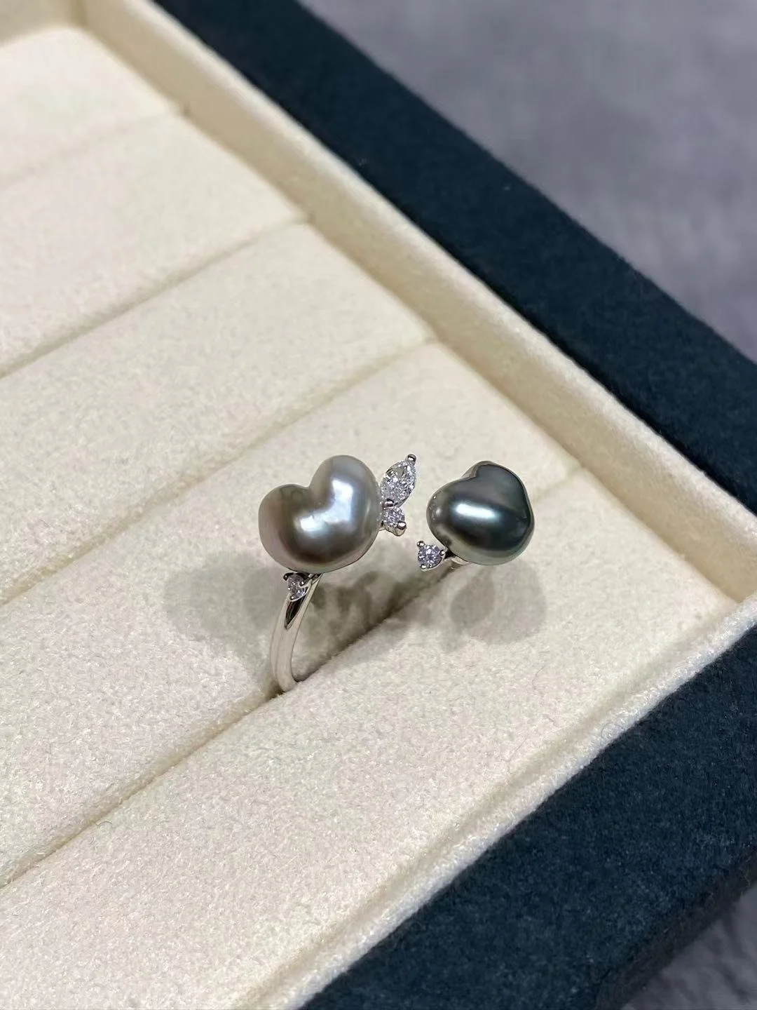 18K White Gold&Lab-Grown Diamond Tahiti Keshi Cultured Pearl Ring