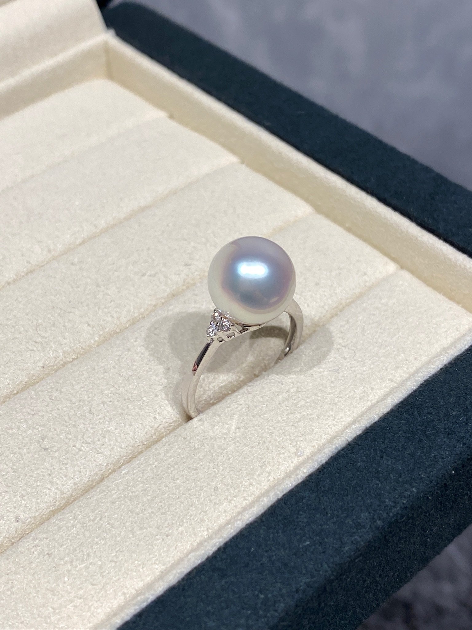 18K White Gold&Diamond South Sea White Cultured Pearl Ring