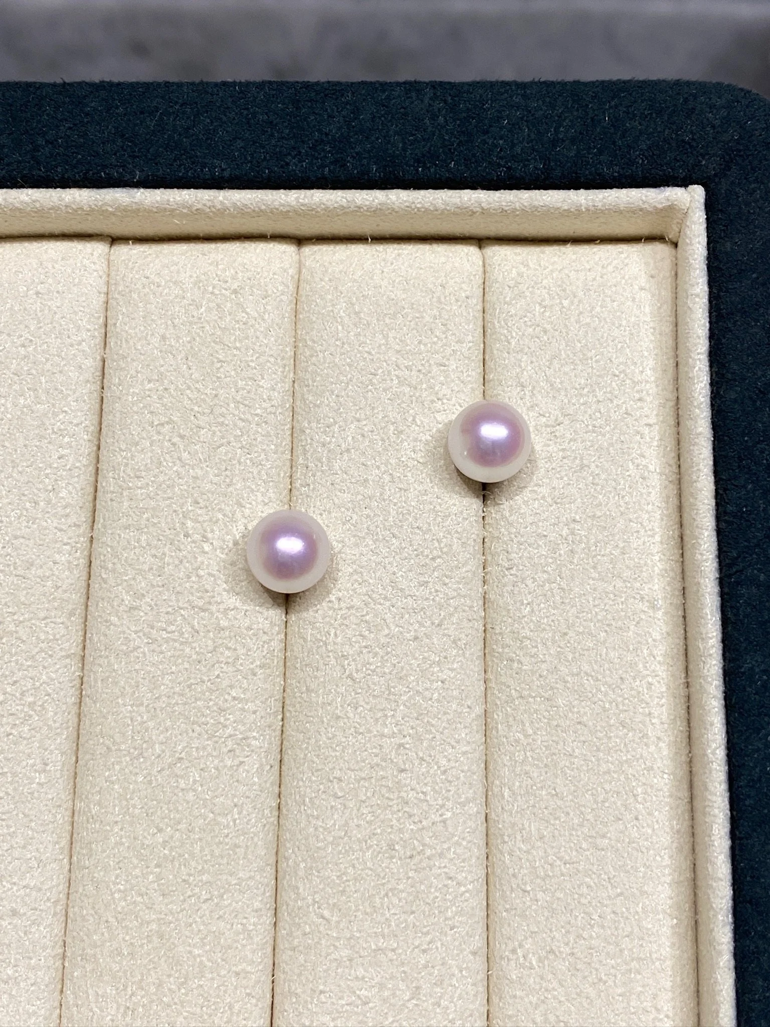 18K White Gold Akoya Cultured Pearl Earrings