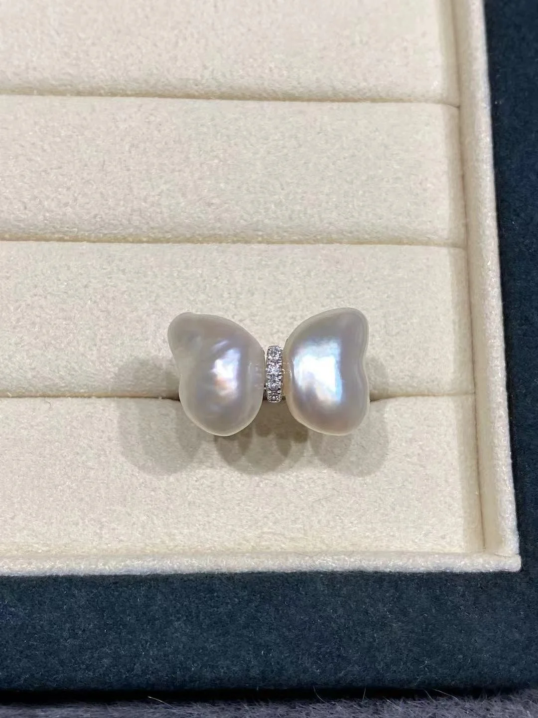 18K White Gold&Lab-Grown Diamond South Sea White Keshi Cultured Pearl Ring
