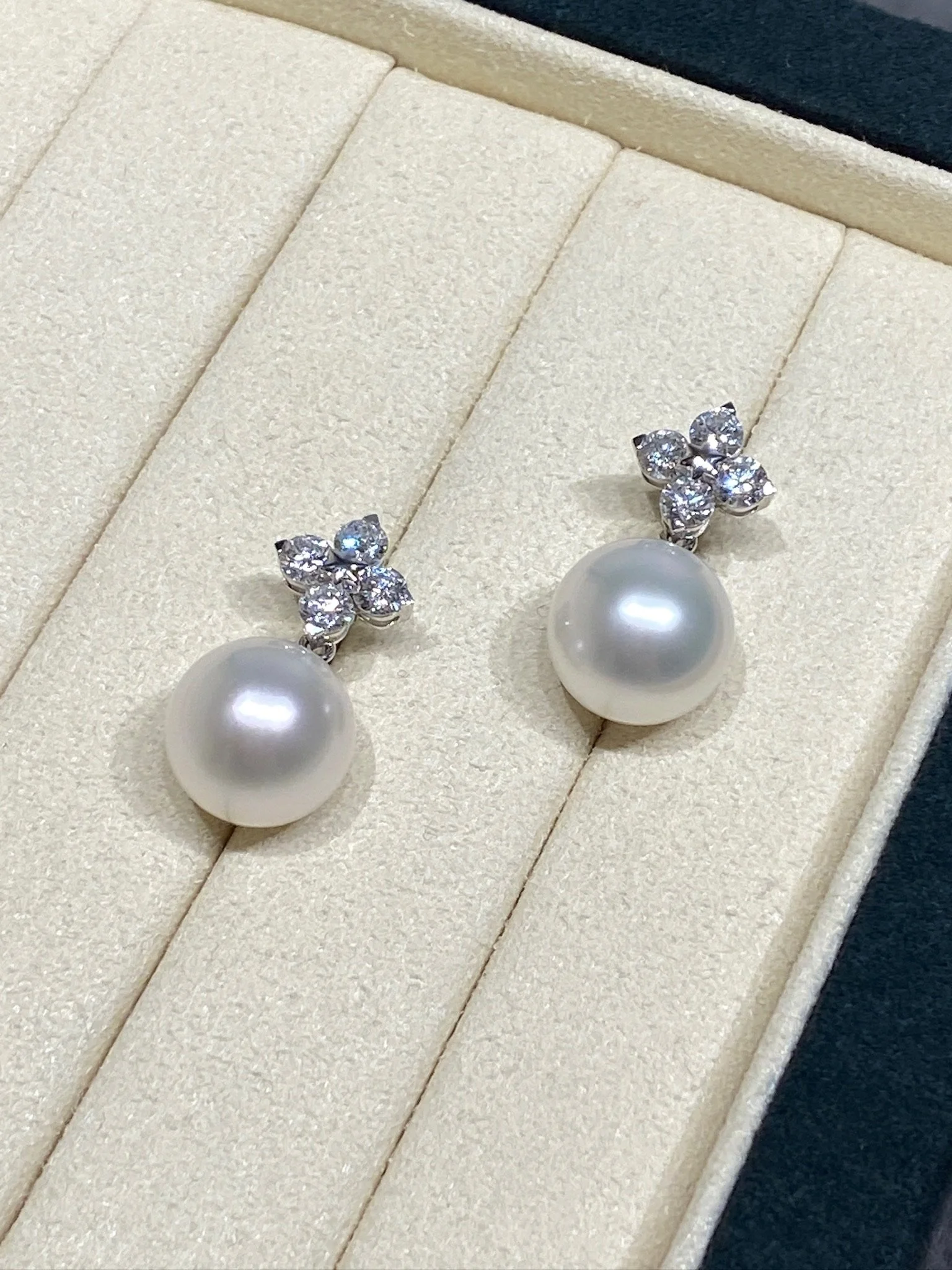 18K White Gold&Lab-Grown Diamond Cultured Pearl Earrings