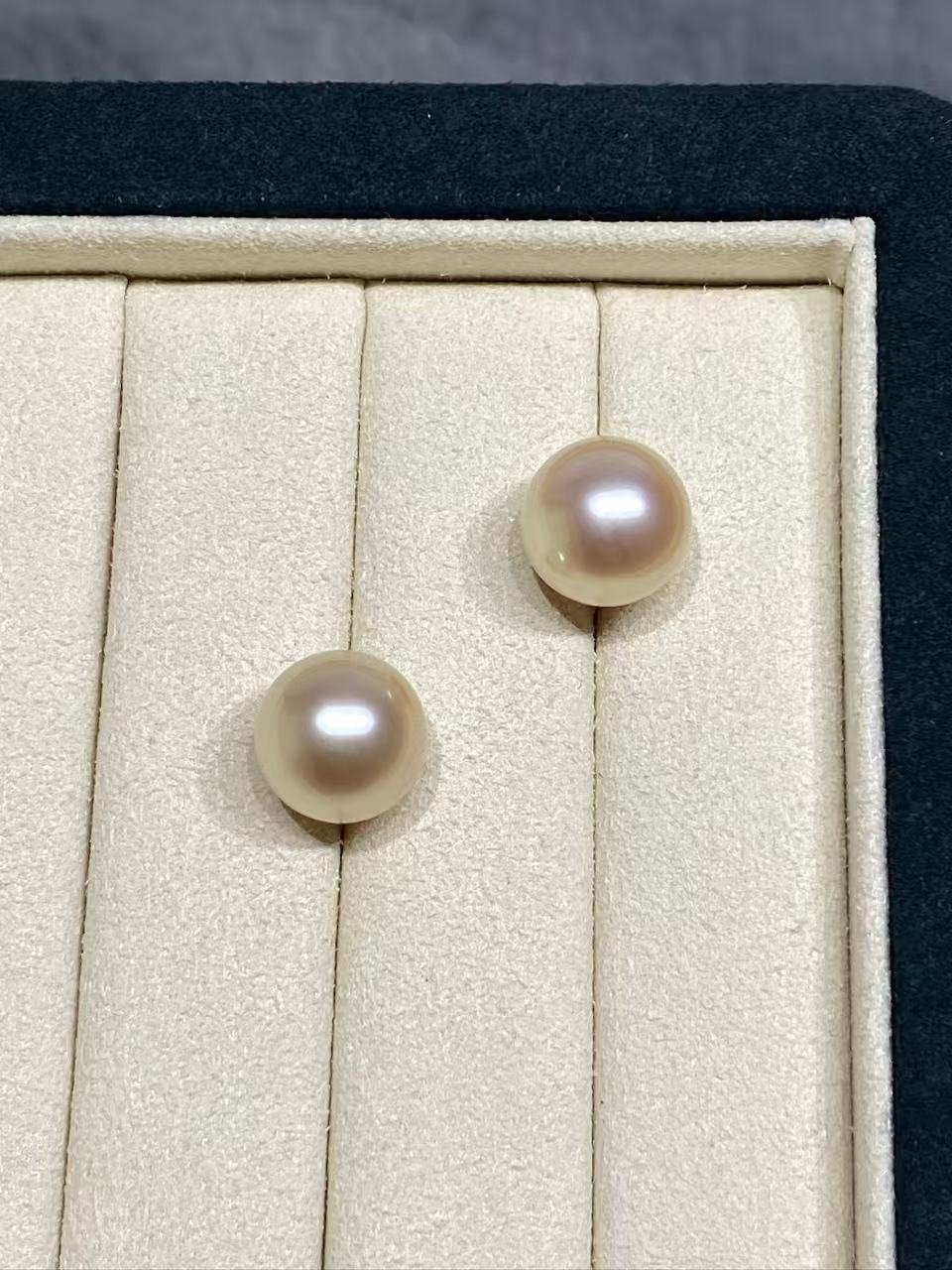 18K Yellow Gold South Sea Golden Cultured Pearl Earrings