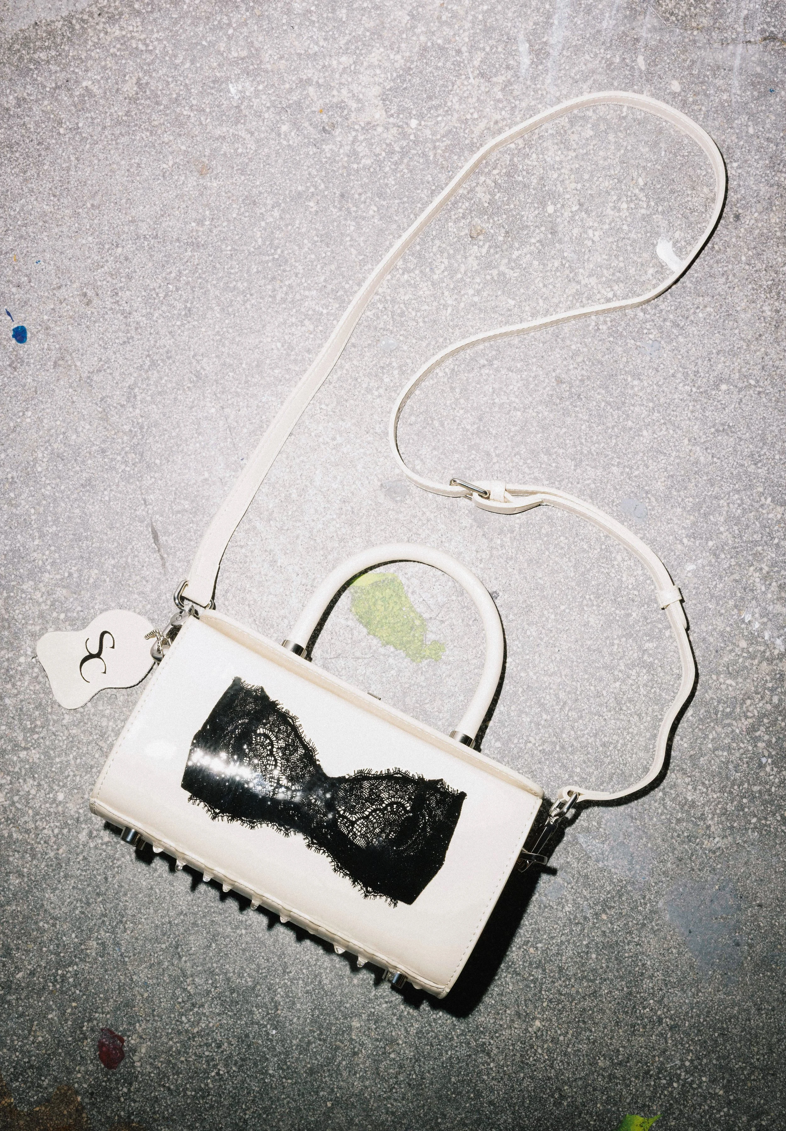 whitebag_05 copy.jpg