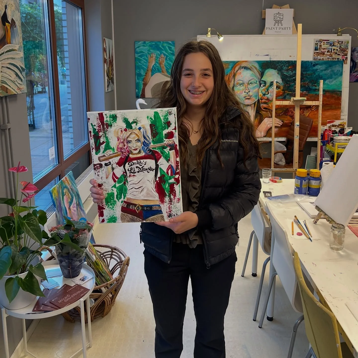 Here&rsquo;s the lucky winner of our art lottery from @malmogameweek 🏆she chose &rsquo;Daddy&rsquo;s lil Monster&rsquo; to decorate her bedroom where she already has a poster of the Joker! I&rsquo;m so happy that my artwork went to this amazing youn