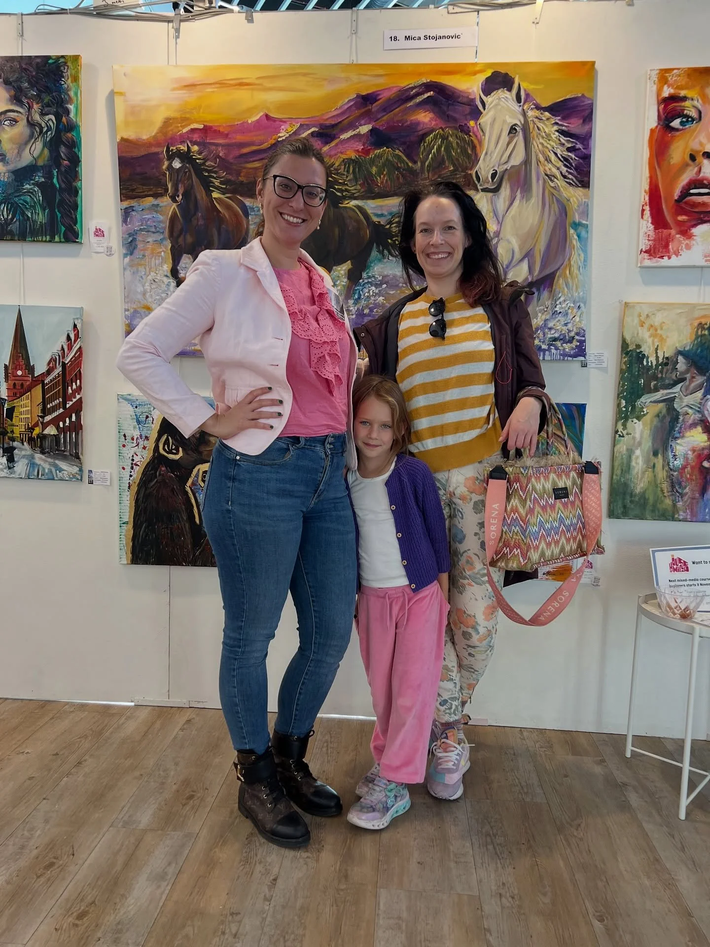 So incredible to be part of the art exhibition at @luftkastelletoresund with so many fantastic artists like my neighbour @missbelka 🤗! 
Thank you to @englesongallerier for the amazing job organising everything! Can&rsquo;t wait for the next one 🙌