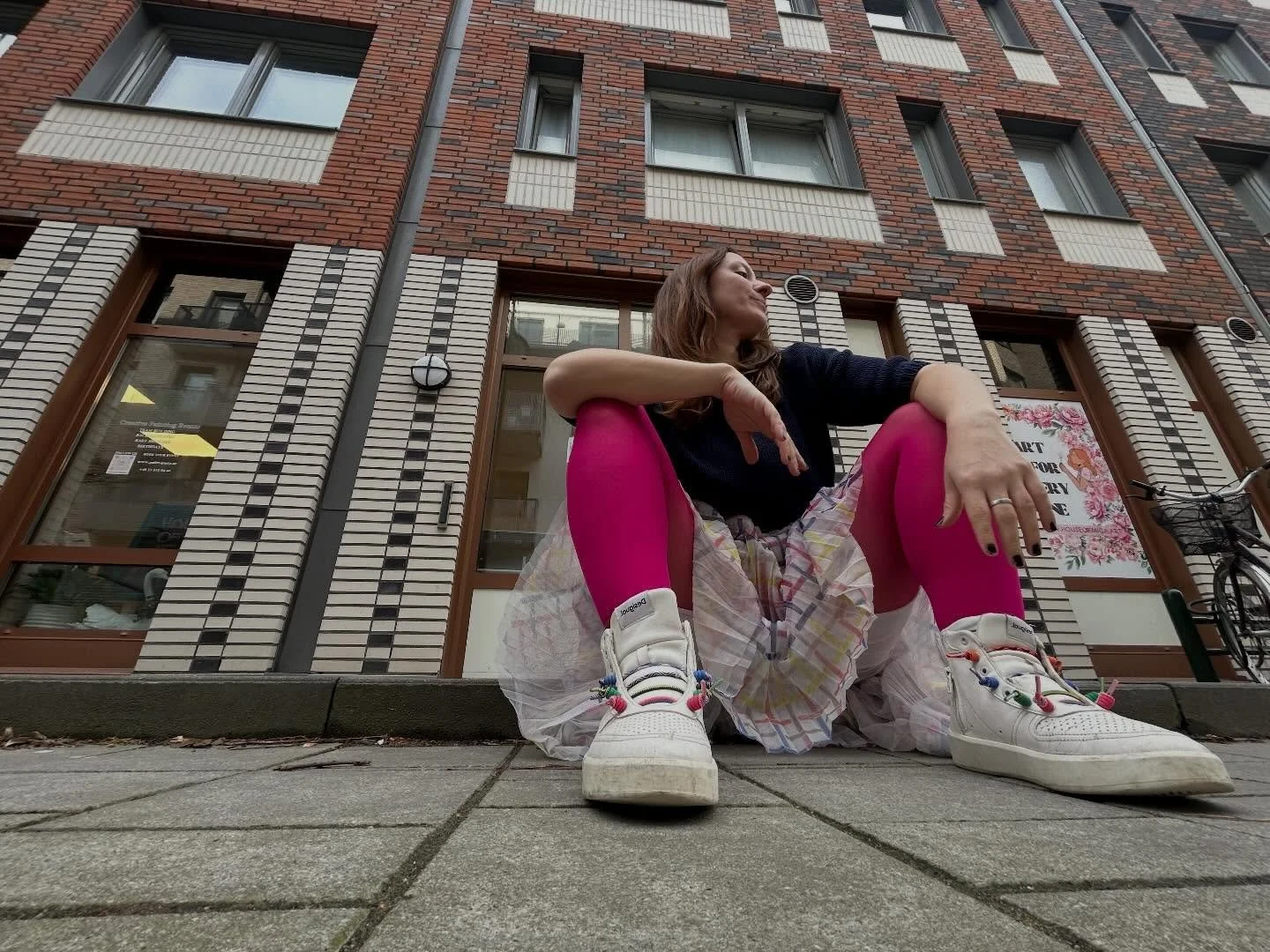 Spring has sprung at the studio 🌷🎨
Paint parties for a mom shower, two birthday celebrations, new art course starting, kids art class, and Open Canvas Sunday 🫟 
Amazing weekend with fabulous people!