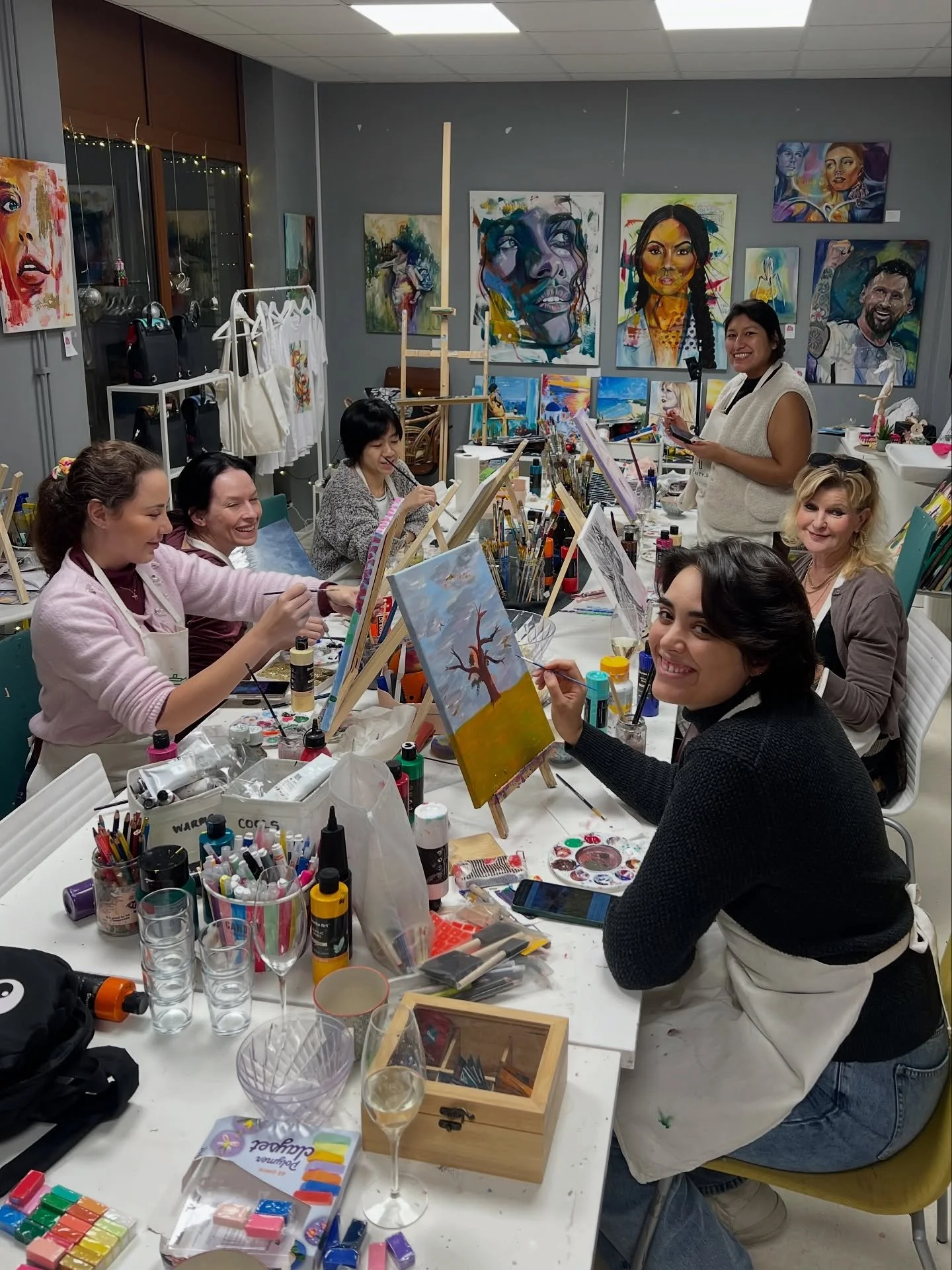 Starting off the new year with Open Canvas Sunday ☀️🎨👩🏻&zwj;🎨