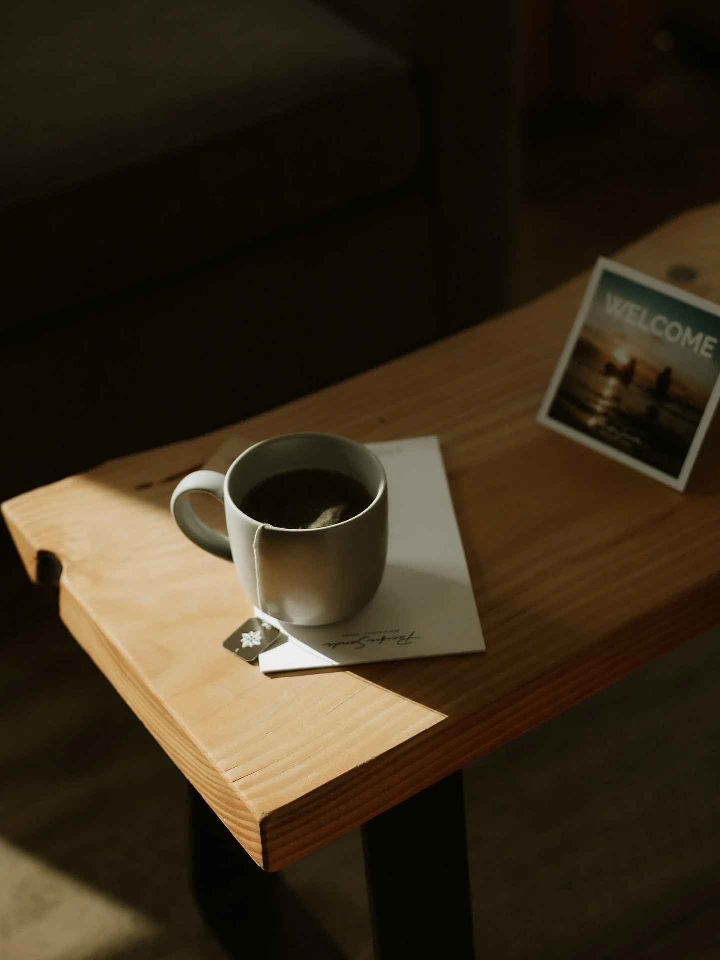 Slow mornings, soft light, and moments that feel like they stretch a little longer than usual.
A place that quietly invites you to pause&mdash;
tea steeping beside the fire, laughter echoing off the waves, and every detail considered.

@pacificsands 