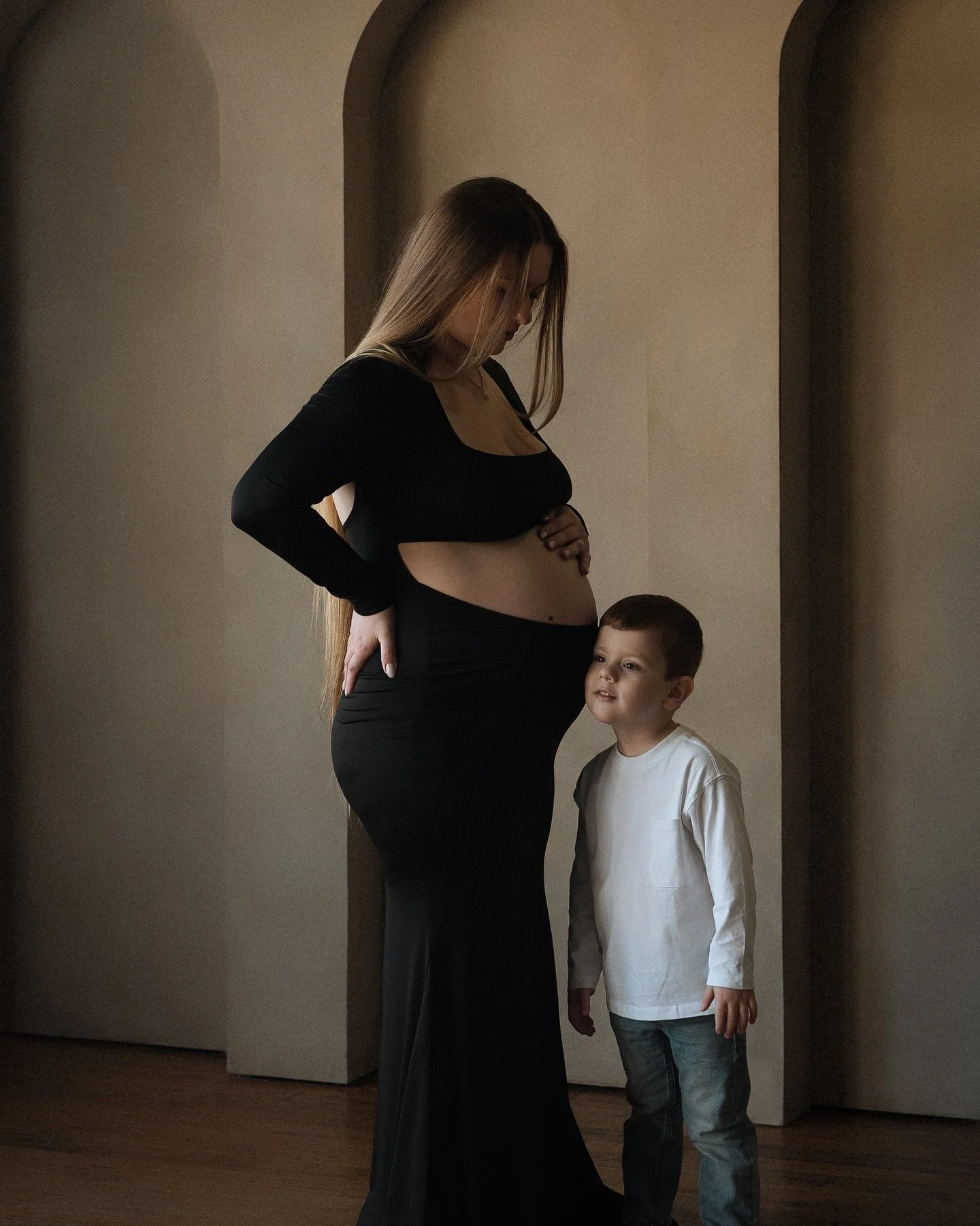 this kind of love always stays the same 🥹
.

#seattlephotographer #seattlenewbornphotography #pregnancyseattle #seattlephotoshoot #seattlematernityphotographer #seattlematernityphotography #seattlematernityphotosession #maternityphotoshoot 
#cinemat