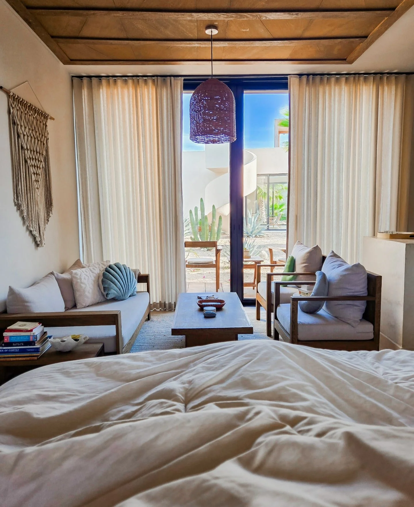 Afternoon delight. ✨️

&bull;&bull;&bull;
&bull;&bull;&bull;

Baja vibes &bull; Siesta time &bull; Nap with a view &bull; Cielo Pac&iacute;fico &bull; Casa Hygge Mexico &bull; Baja California Sur