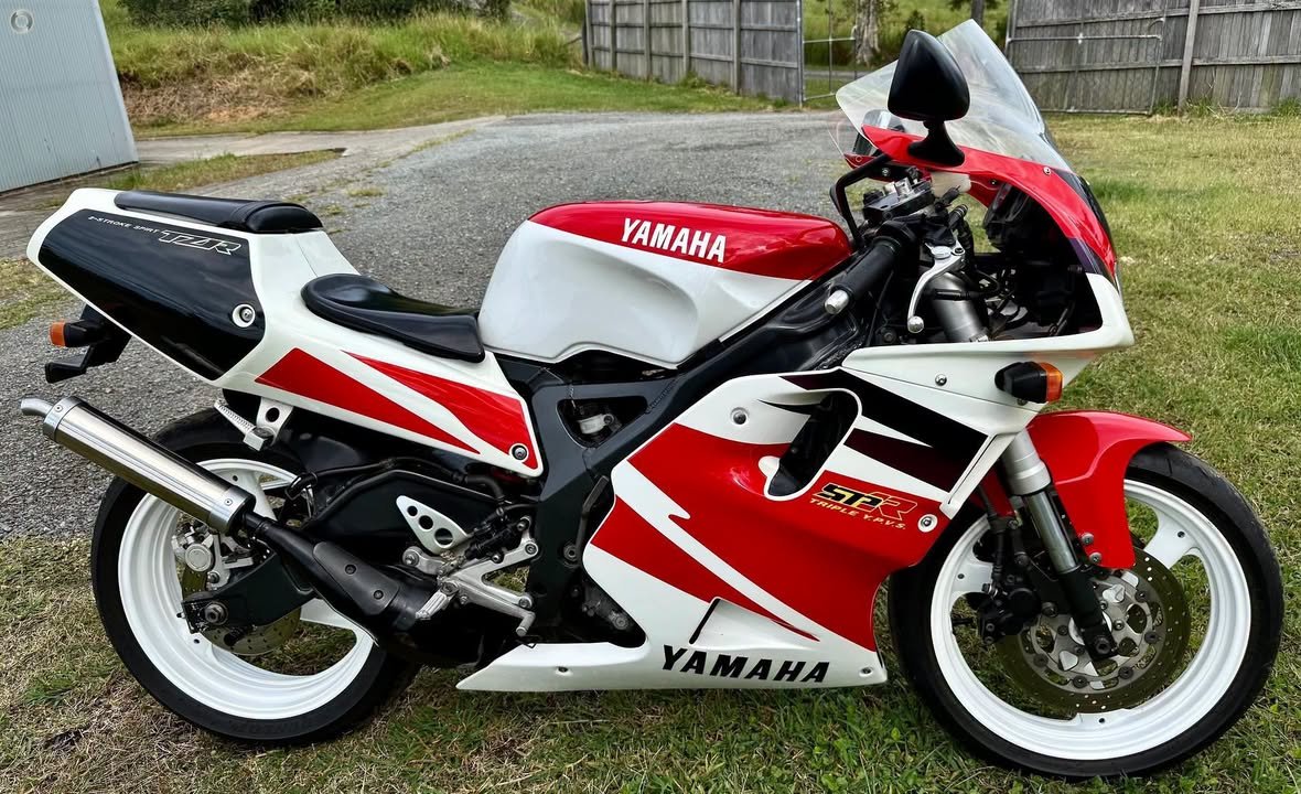 1991 Yamaha TZR250 3XV