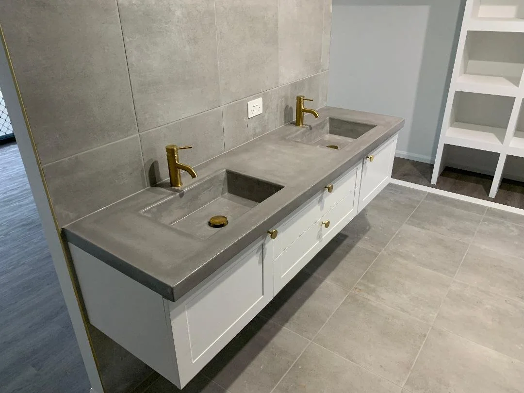 double vanity.jpg