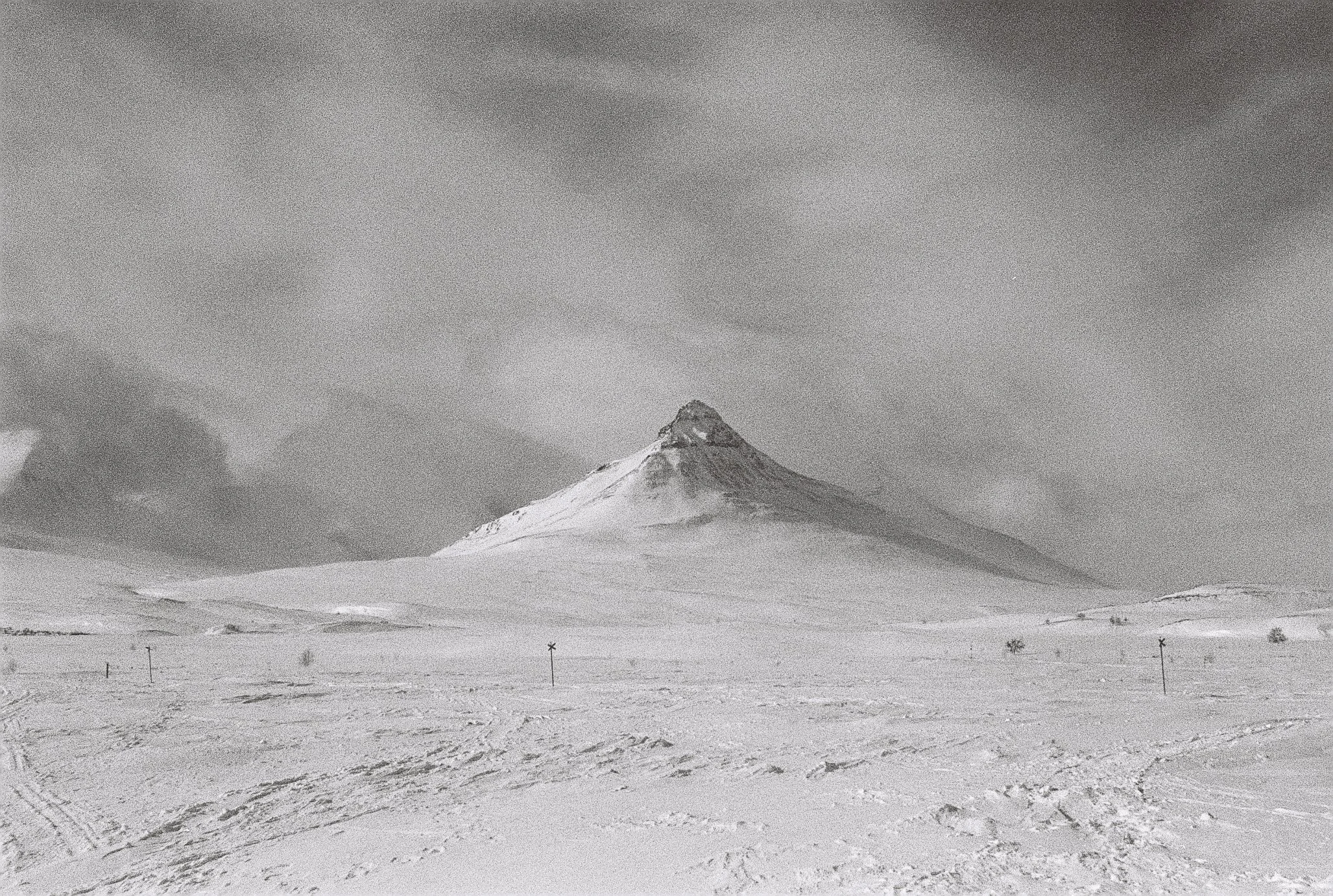 R1-07646-0018.jpg