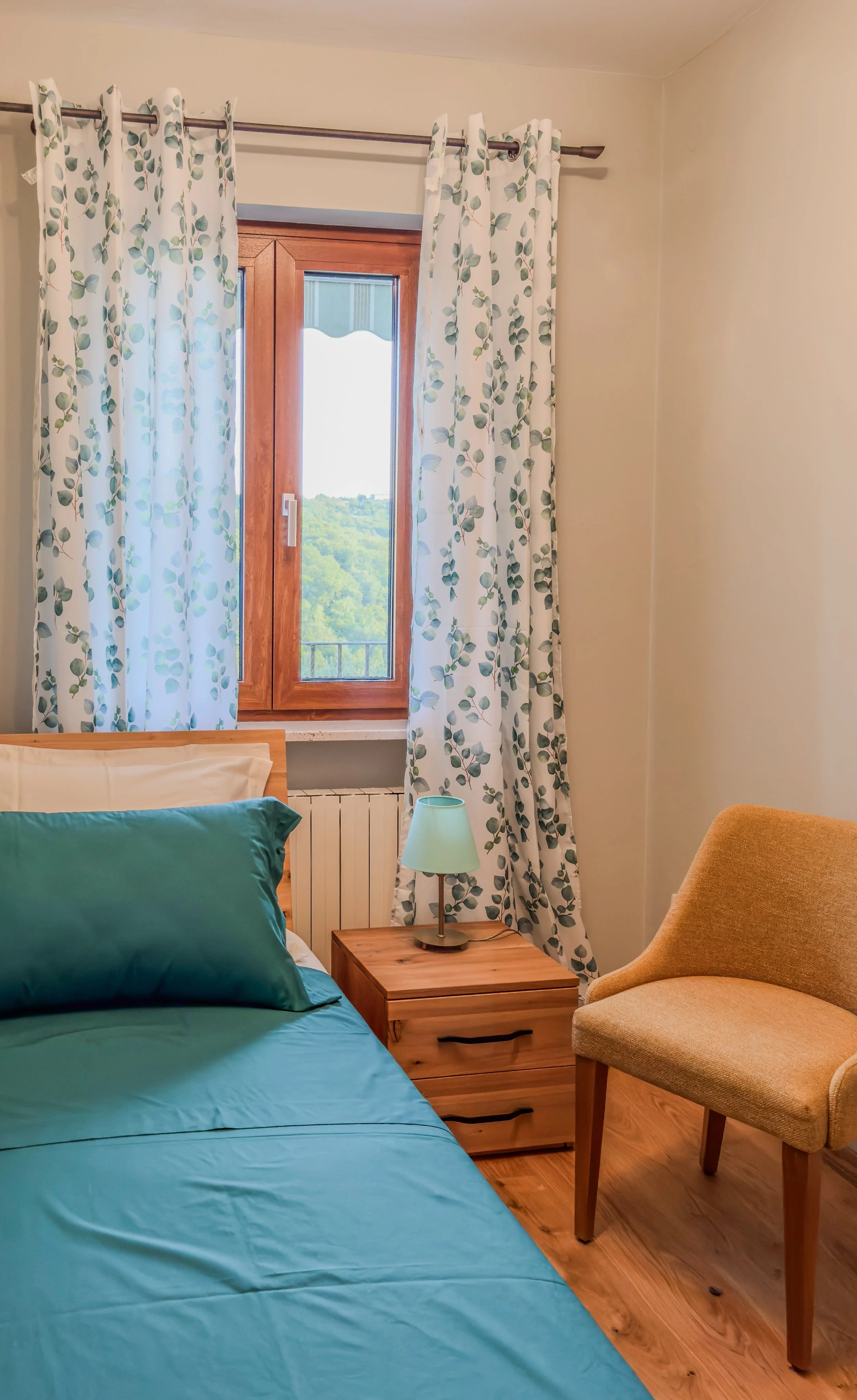 Single bed 