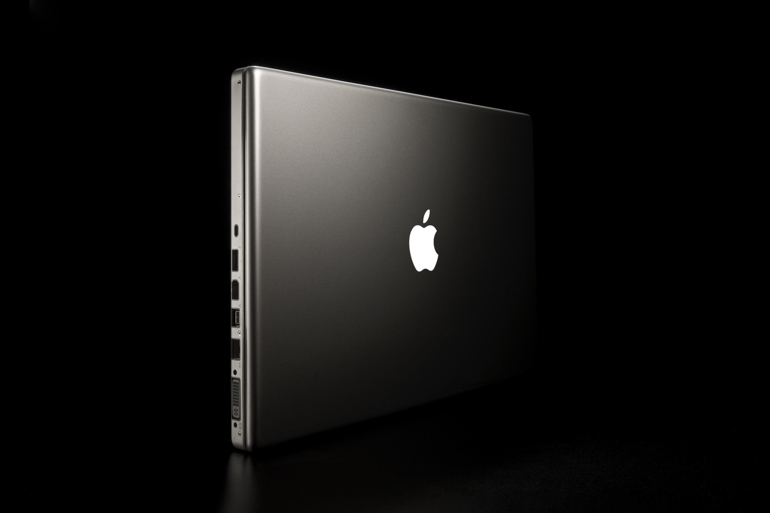 090416_Mac Book Close2 copy.jpg