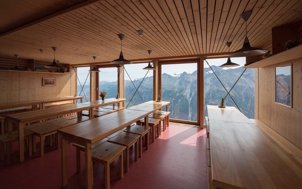 Dinner mit Ausblick ab Juni 24
#zermatt #schweiz #sac #schweizeralpenclub #mattertal #wallis #tourducervin #summerseason #commingsoon #alpin #alpinism
