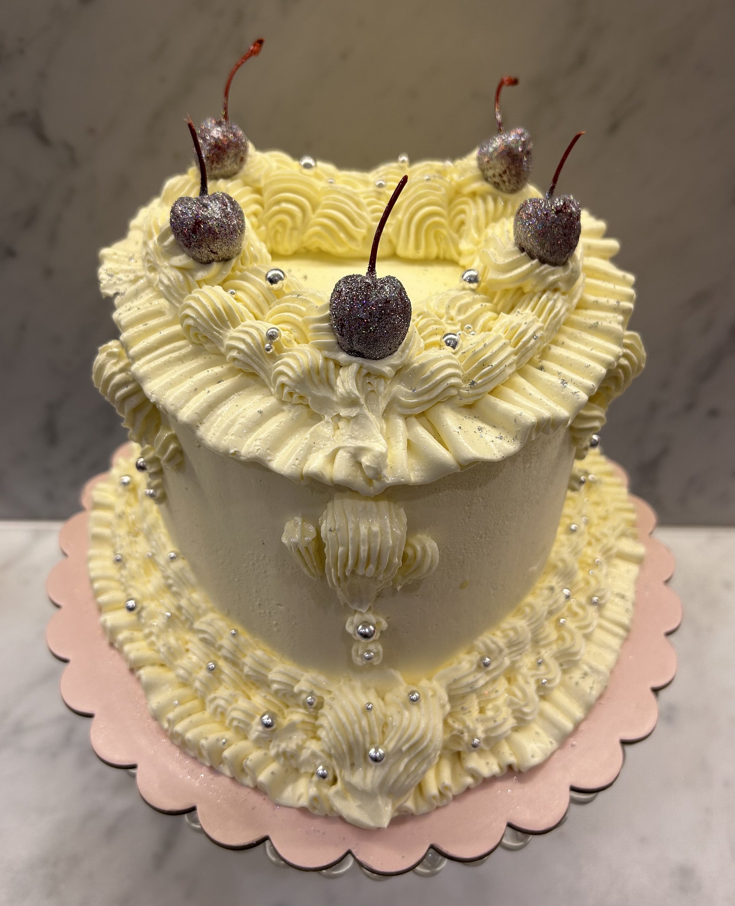 Vintage Heart - vanilla cake with lemon curd with lemon buttercream