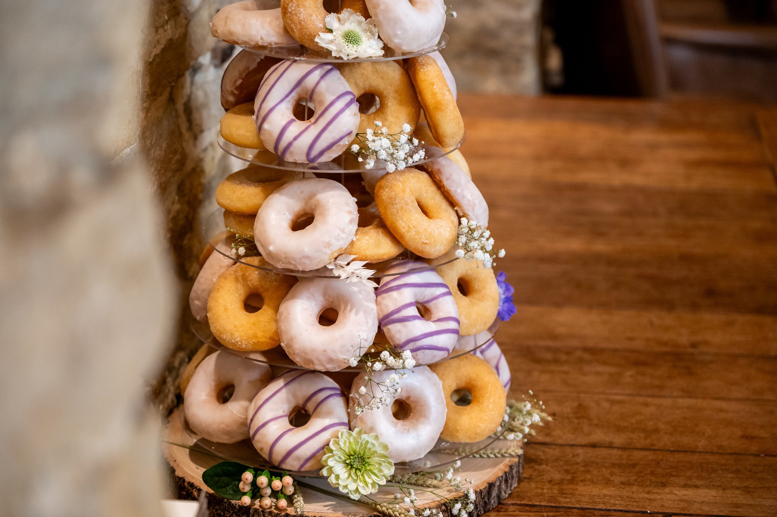 Doughnut cake 