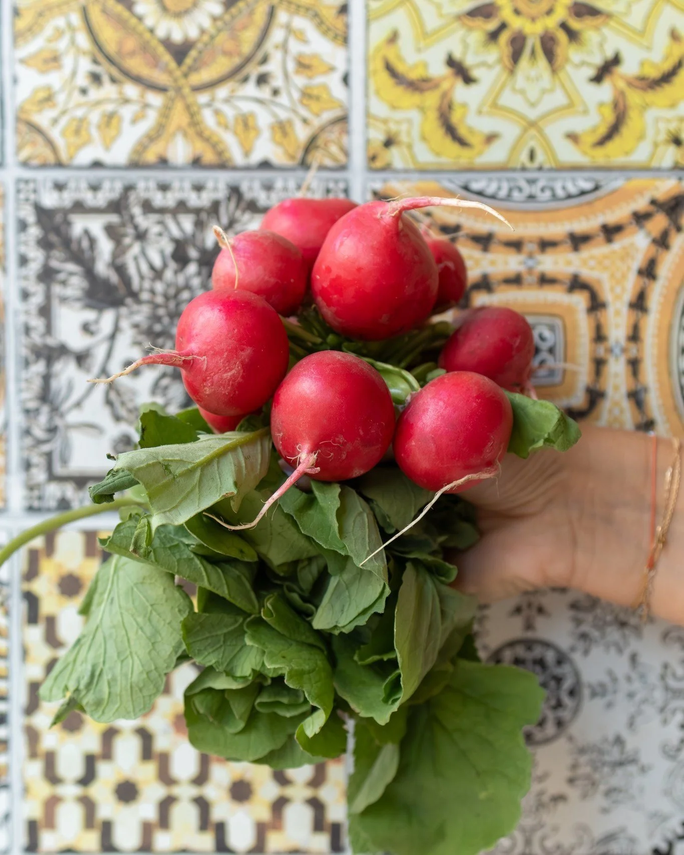 Det skal ikke v&aelig;re sv&aelig;rt at v&aelig;lge gr&oslash;nt.

Mange vil gerne spise mere plantebaseret. Men hverdagen kommer i vejen. Tid, ideer og energi slipper hurtigt op.

Derfor skaber vi produkter, der g&oslash;r det let at v&aelig;lge gr&