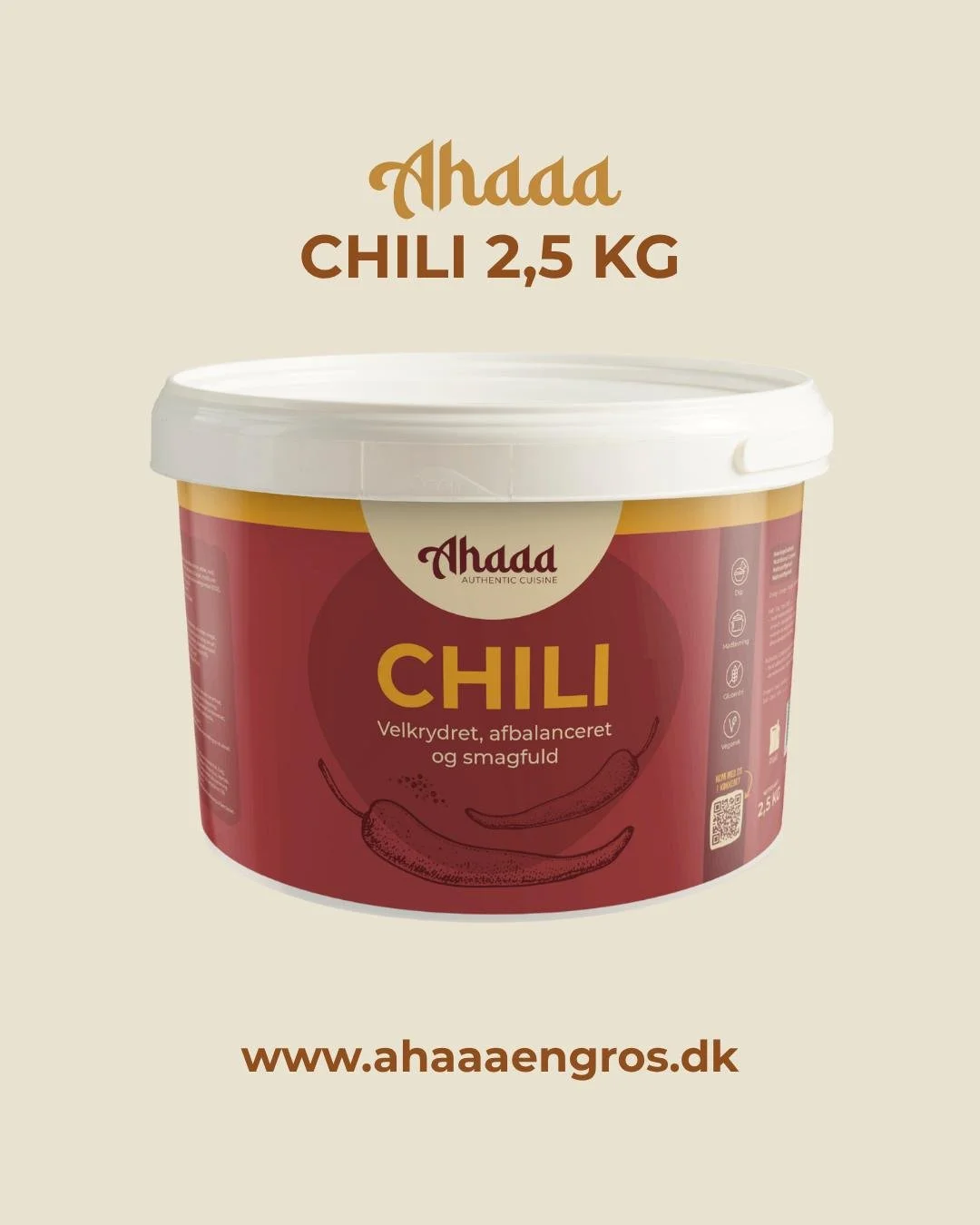 Chili, der l&oslash;fter dit k&oslash;kken...

I et professionelt k&oslash;kken er det ofte de sm&aring; ting, der g&oslash;r den store forskel.

Det sidste lag.
Det sidste l&oslash;ft.
Den smag, der samler det hele.

Derfor har vi lavet vores chili 