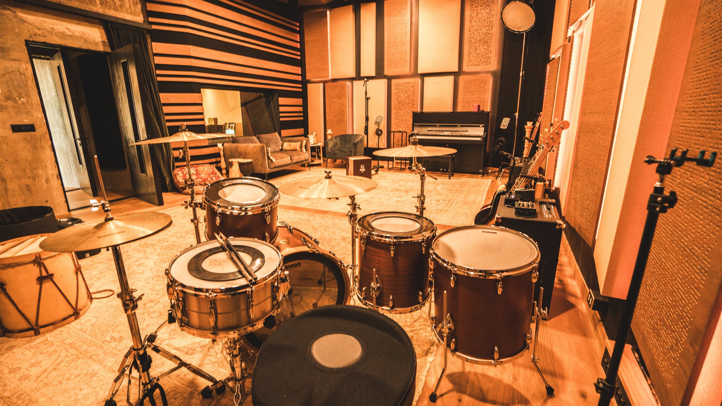 Sudio Live Room 2.jpg