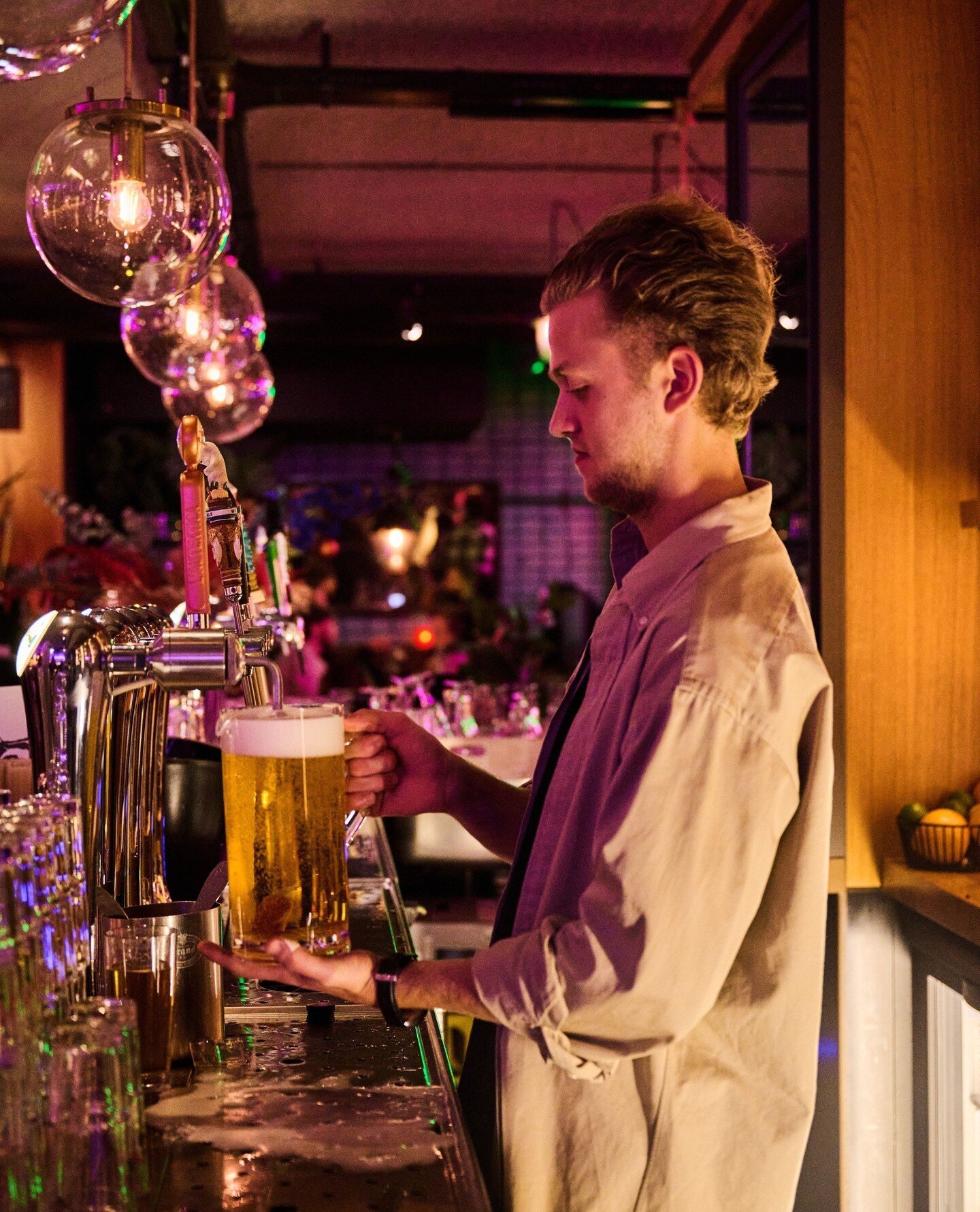 | Ziggi's pouring the fun into the weekend with our colossal BEER PITCHERS &ndash; because at Oslo Beers we believe in pouring happiness, one pitcher at a time.🍺⁠
⁠
Let the evening unfold with the best Friday vibes, stretching from 20:00 until midni