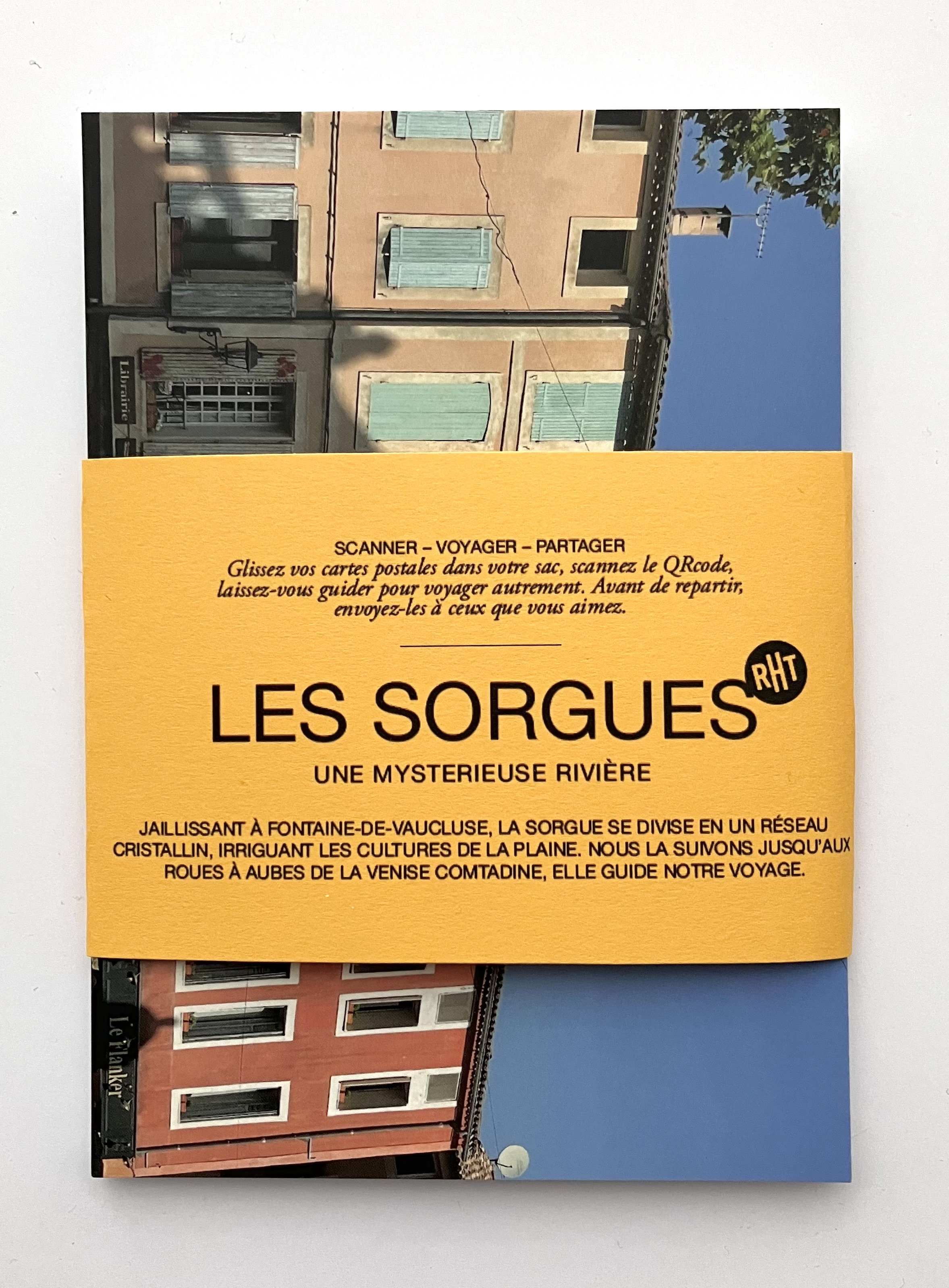5 cartes postales + 1 guide de voyage