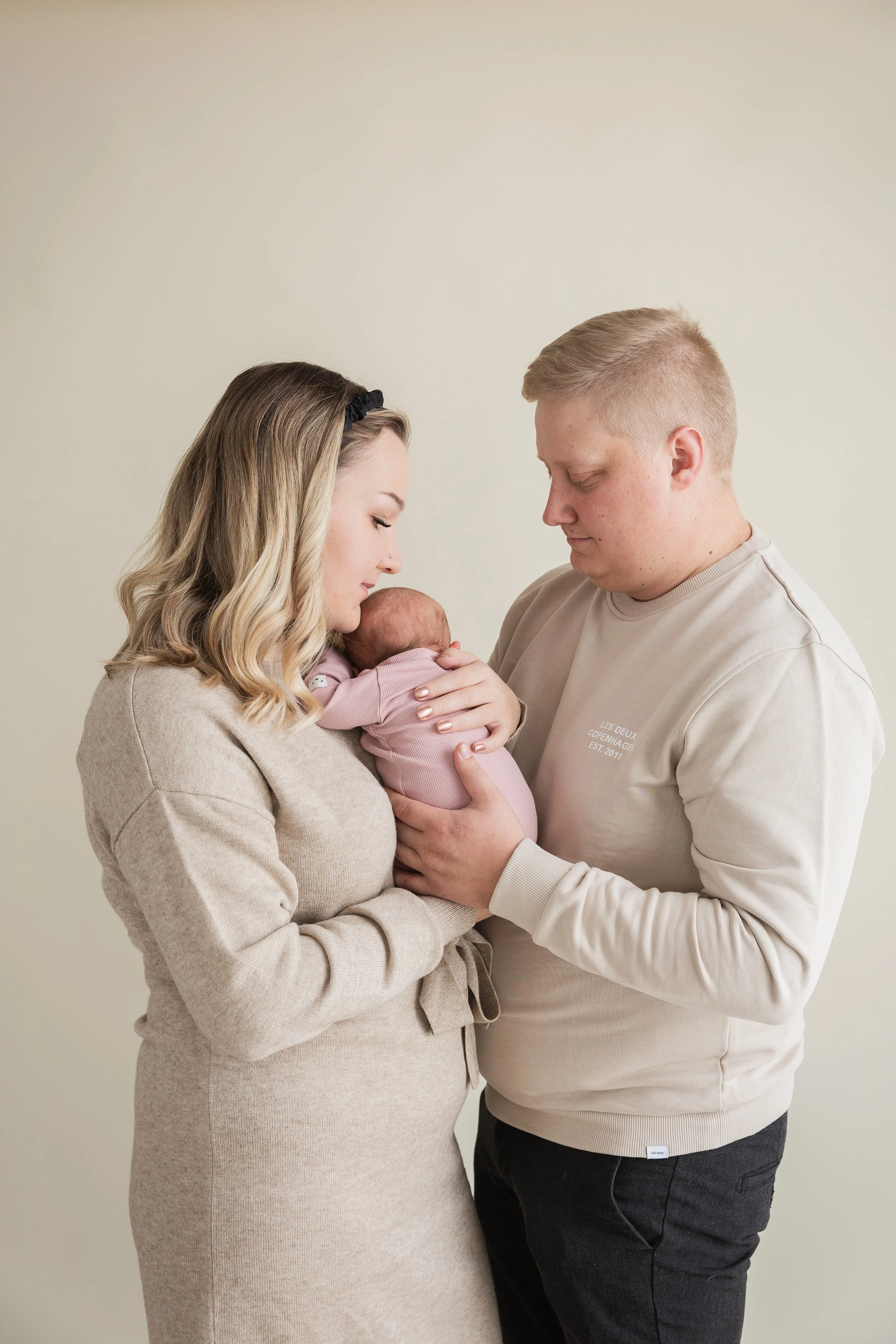 Newborn kuvaus studiossa | Jenni Laaksonen, Loimaa