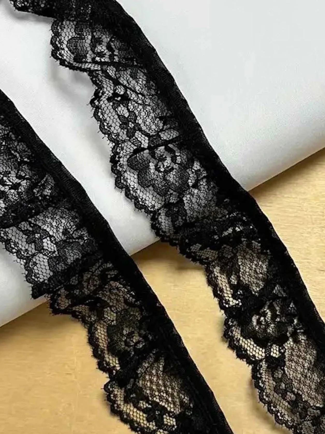 Black Lace 5cm Trim