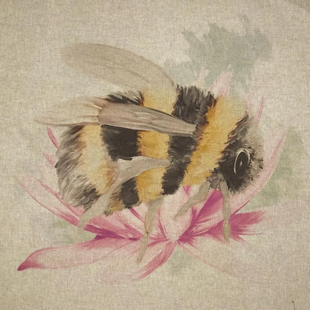 Bombini Bee Panel — K&J Crafts