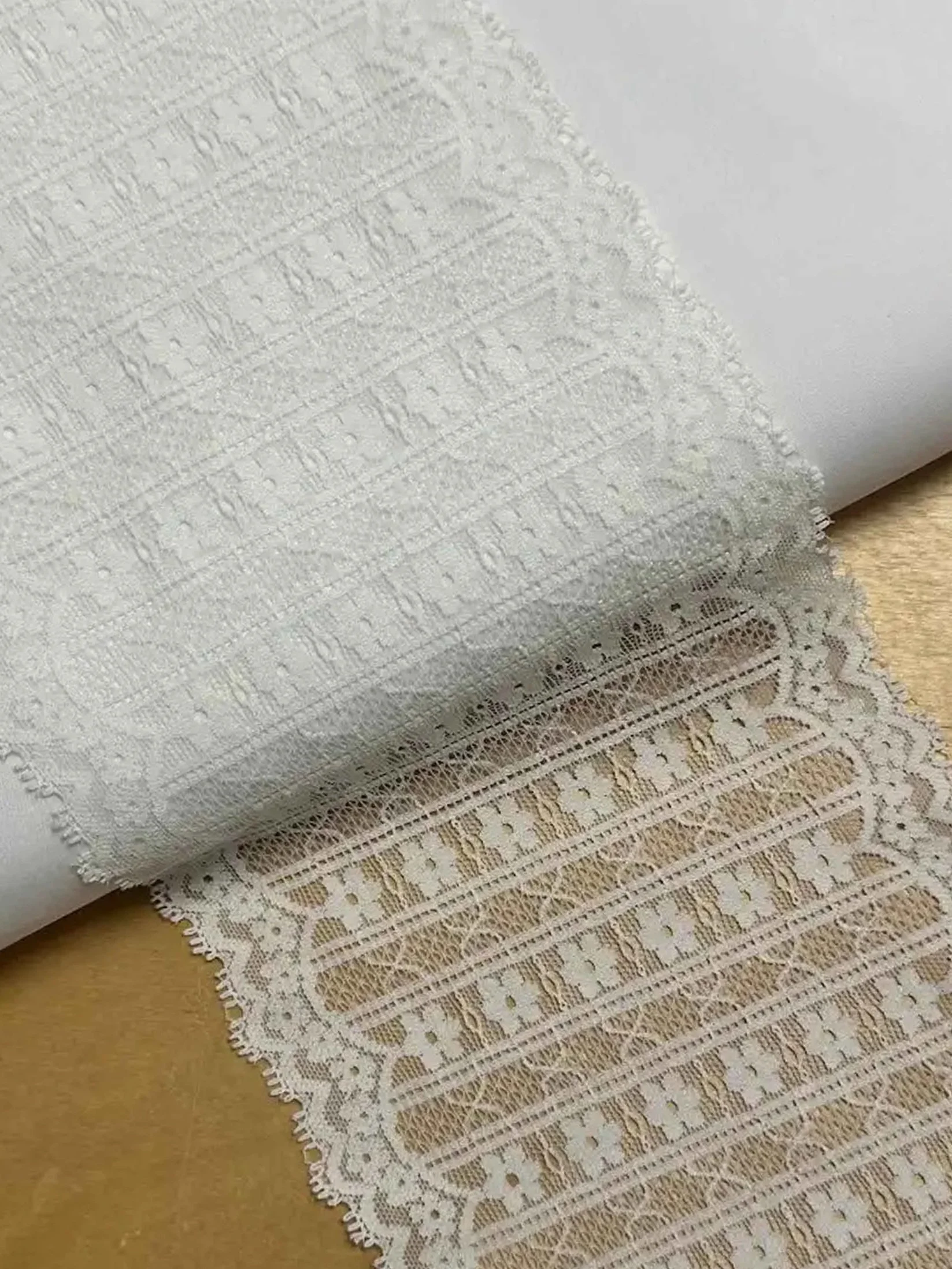 Cream Stretch Lace 15cm Trim